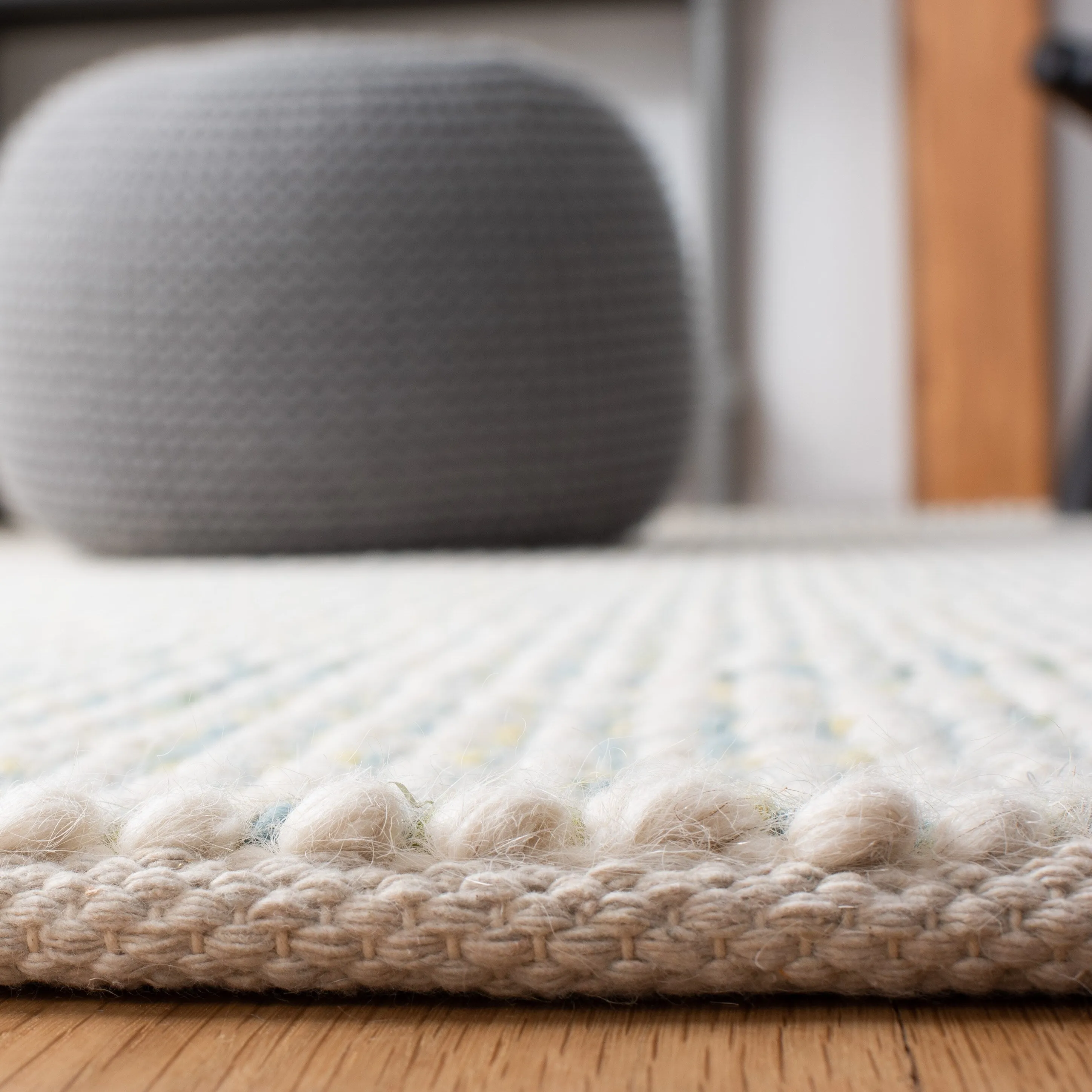 SAFAVIEH Handmade Vermont Coretta Wool Rug