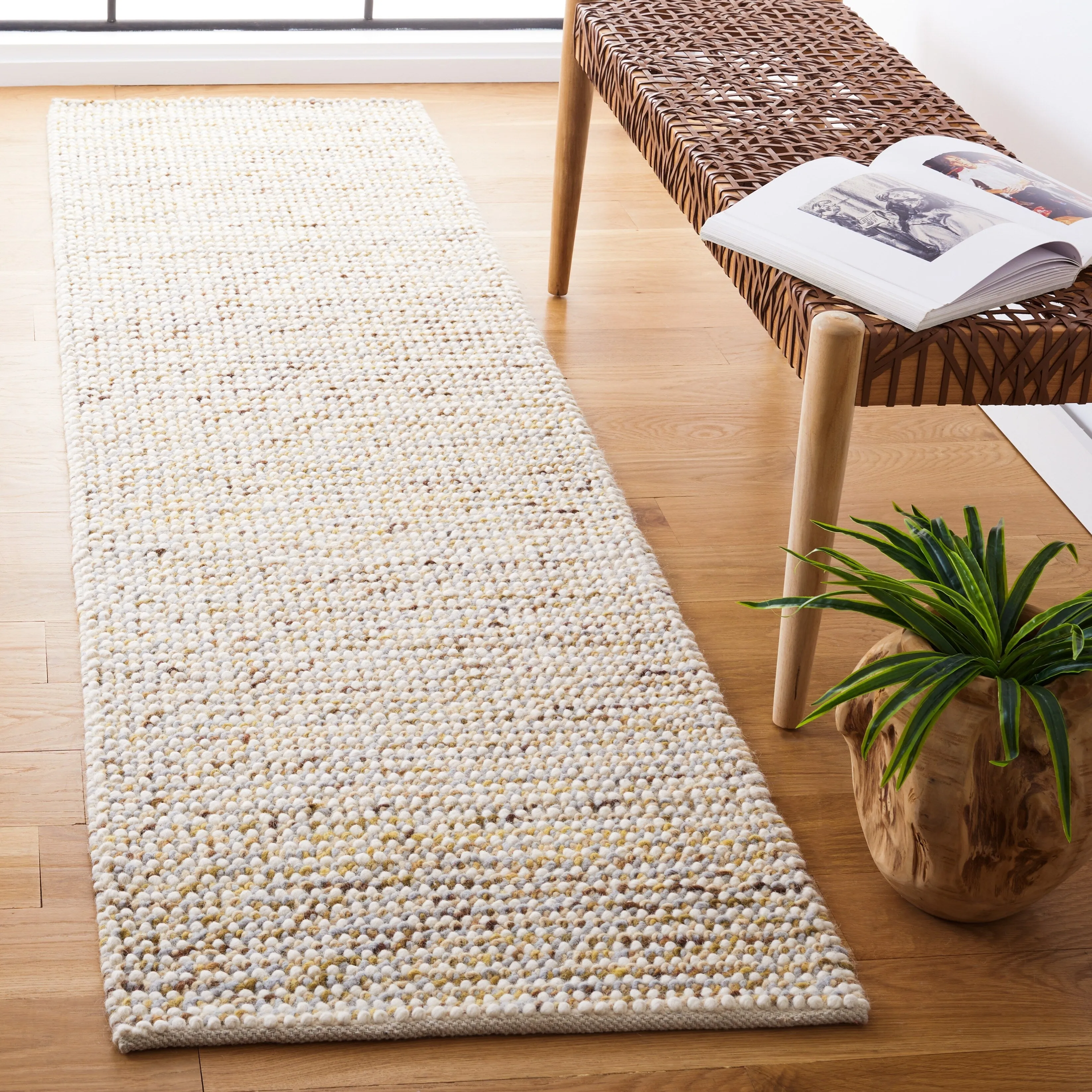 SAFAVIEH Handmade Vermont Coretta Wool Rug