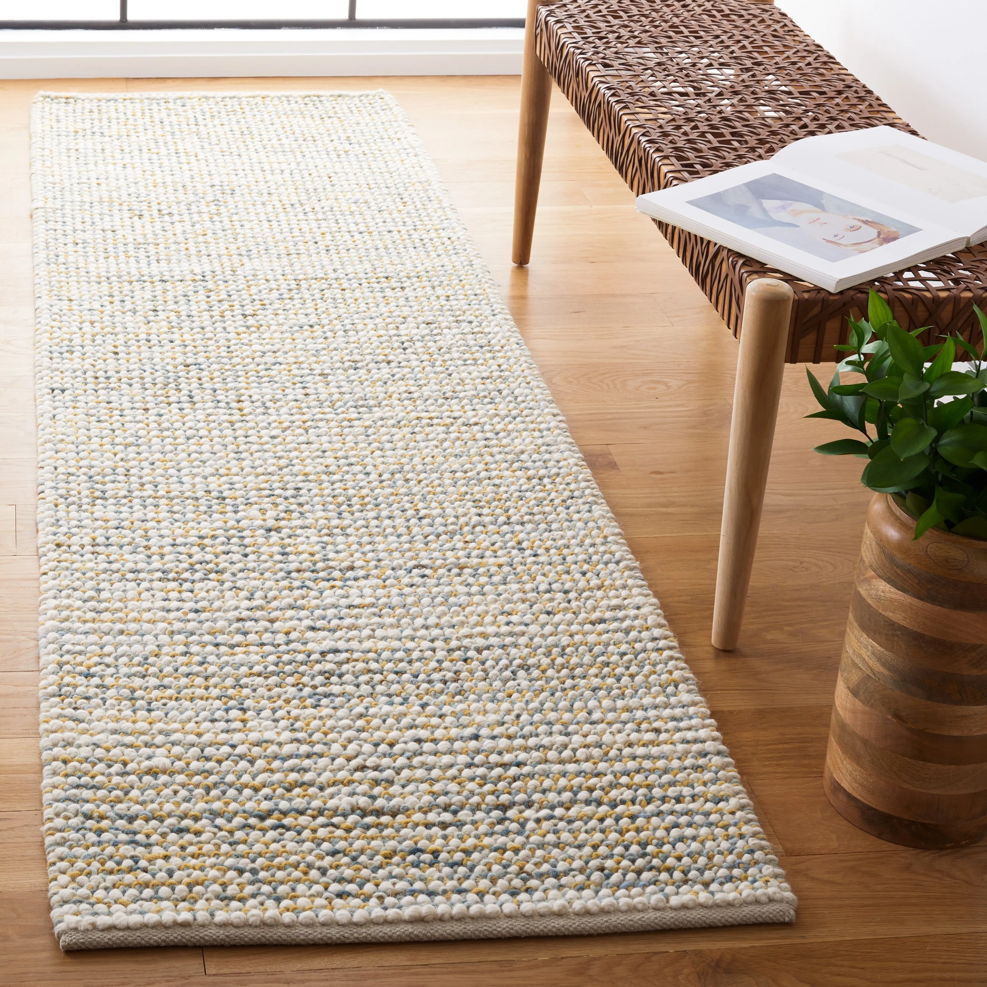 SAFAVIEH Handmade Vermont Coretta Wool Rug