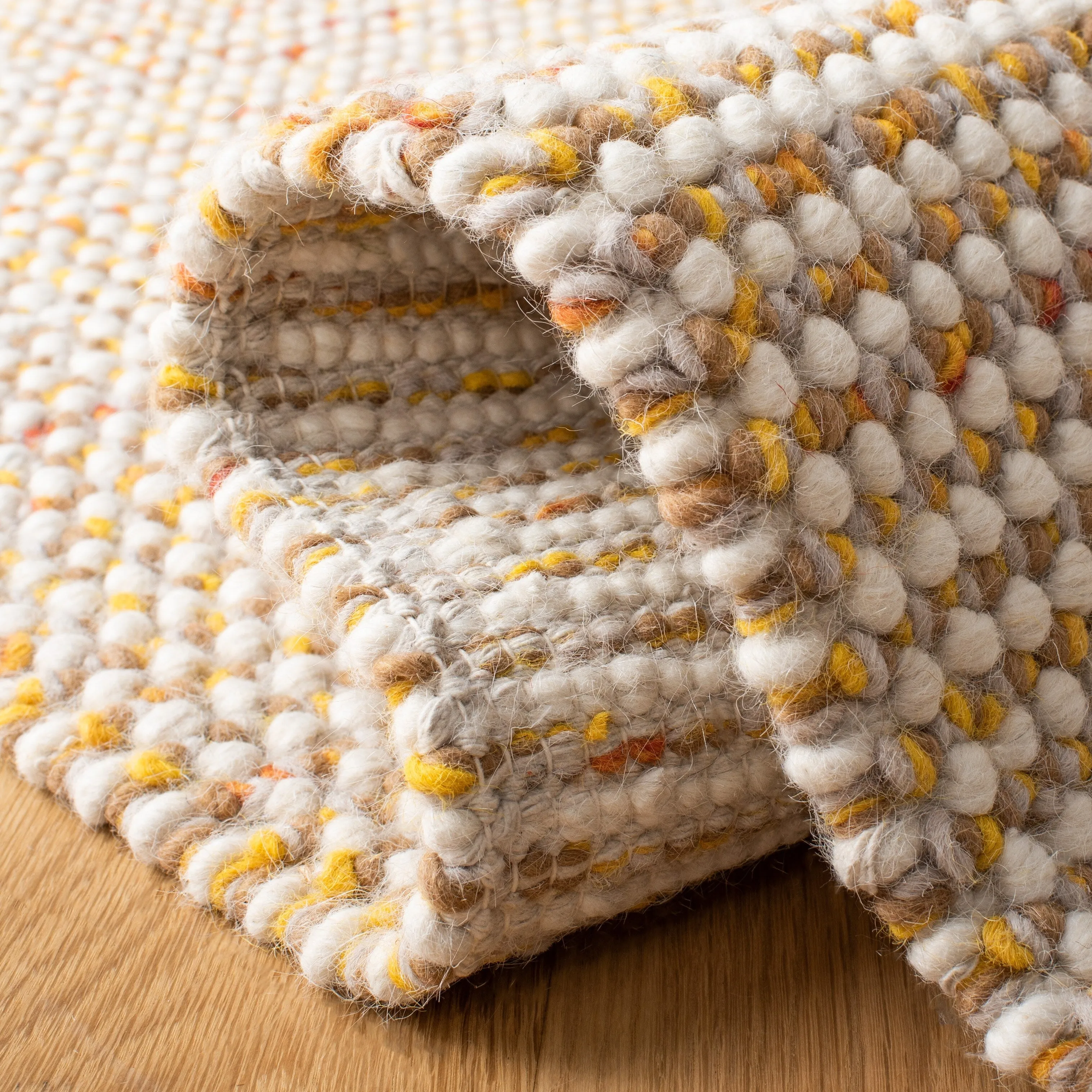 SAFAVIEH Handmade Vermont Coretta Wool Rug