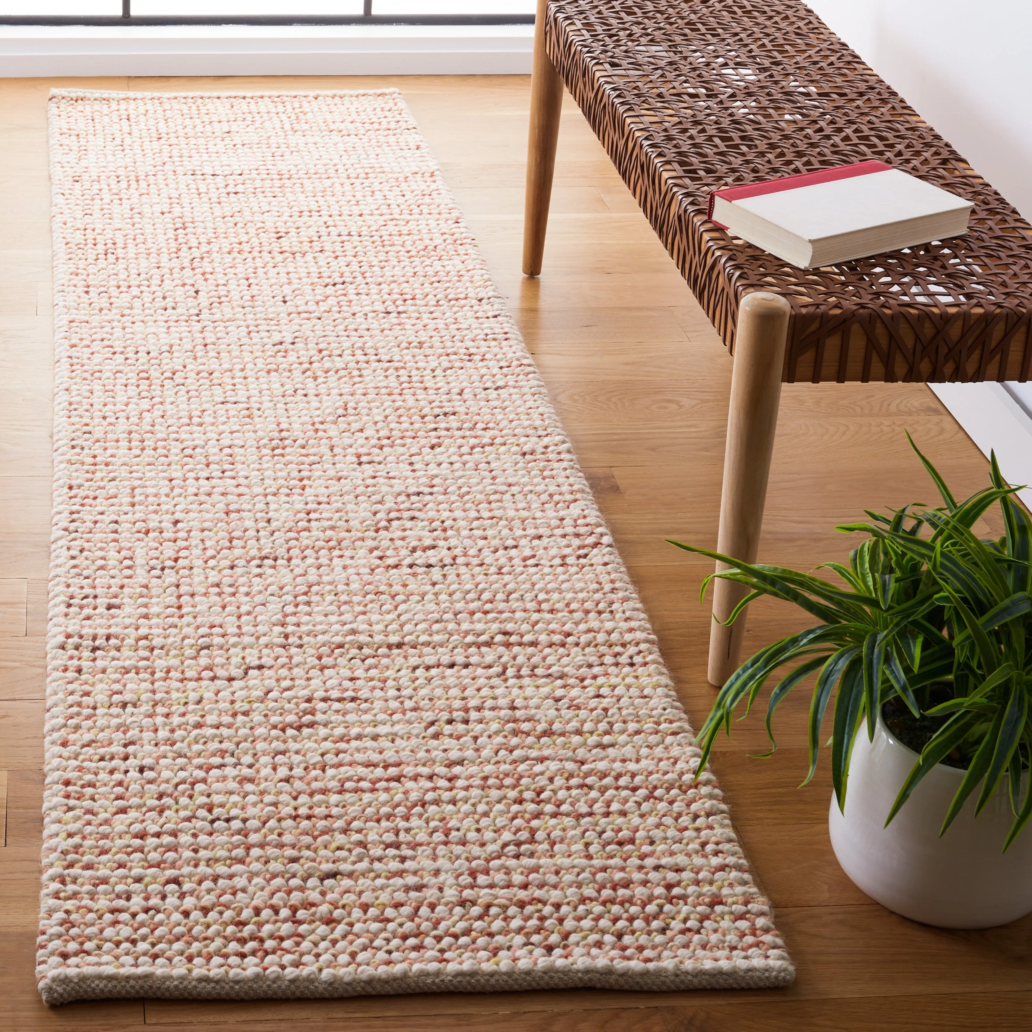 SAFAVIEH Handmade Vermont Coretta Wool Rug