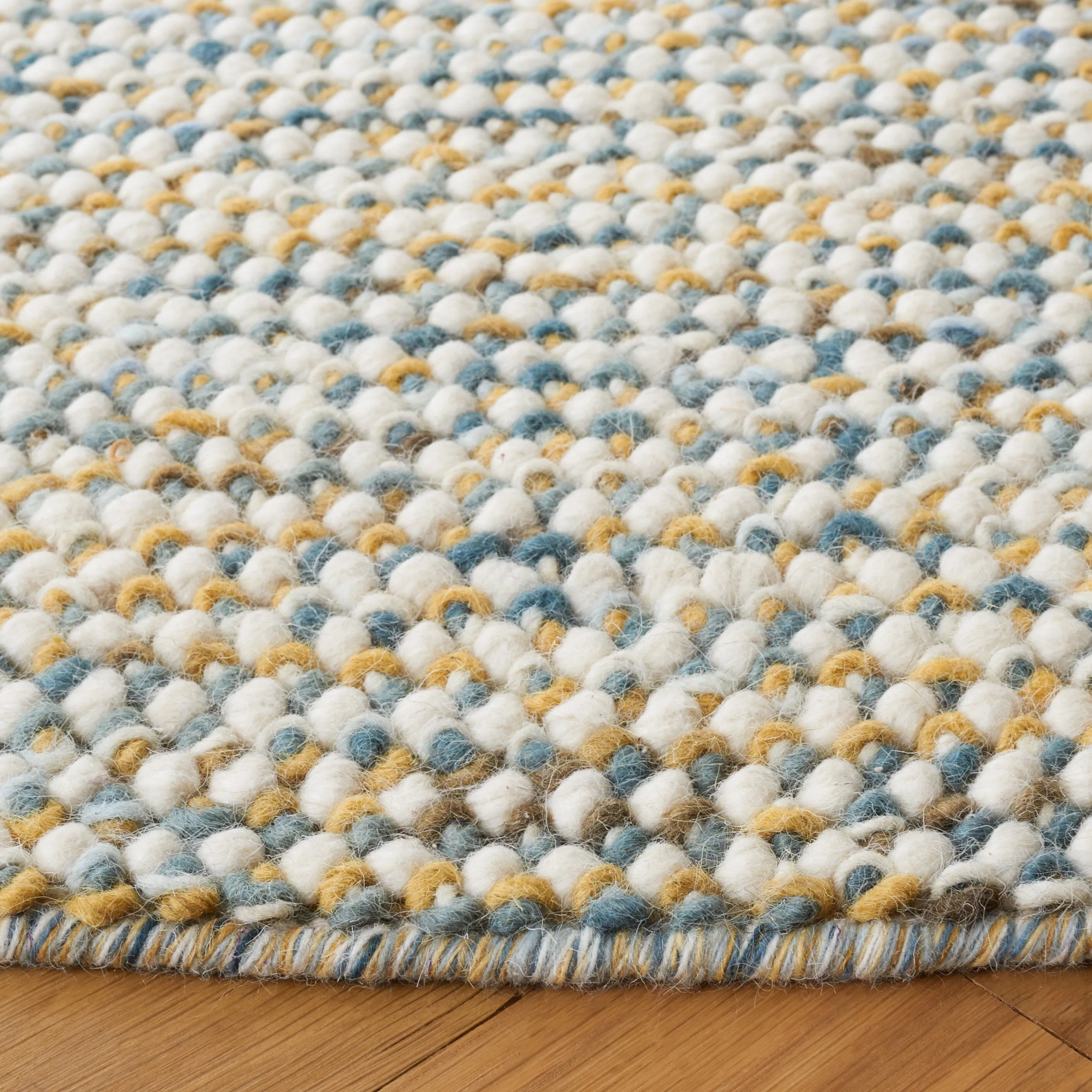 SAFAVIEH Handmade Vermont Coretta Wool Rug