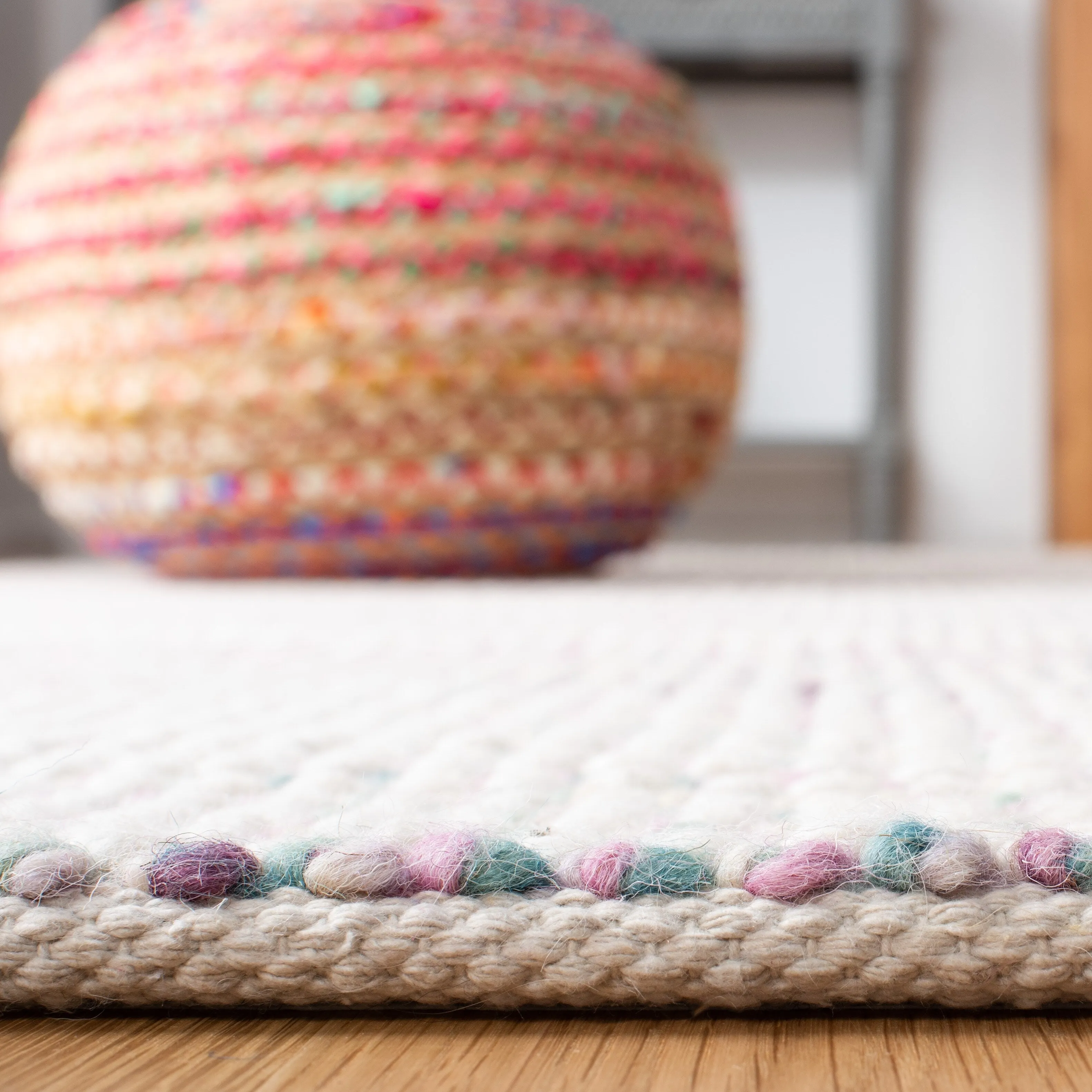 SAFAVIEH Handmade Vermont Coretta Wool Rug