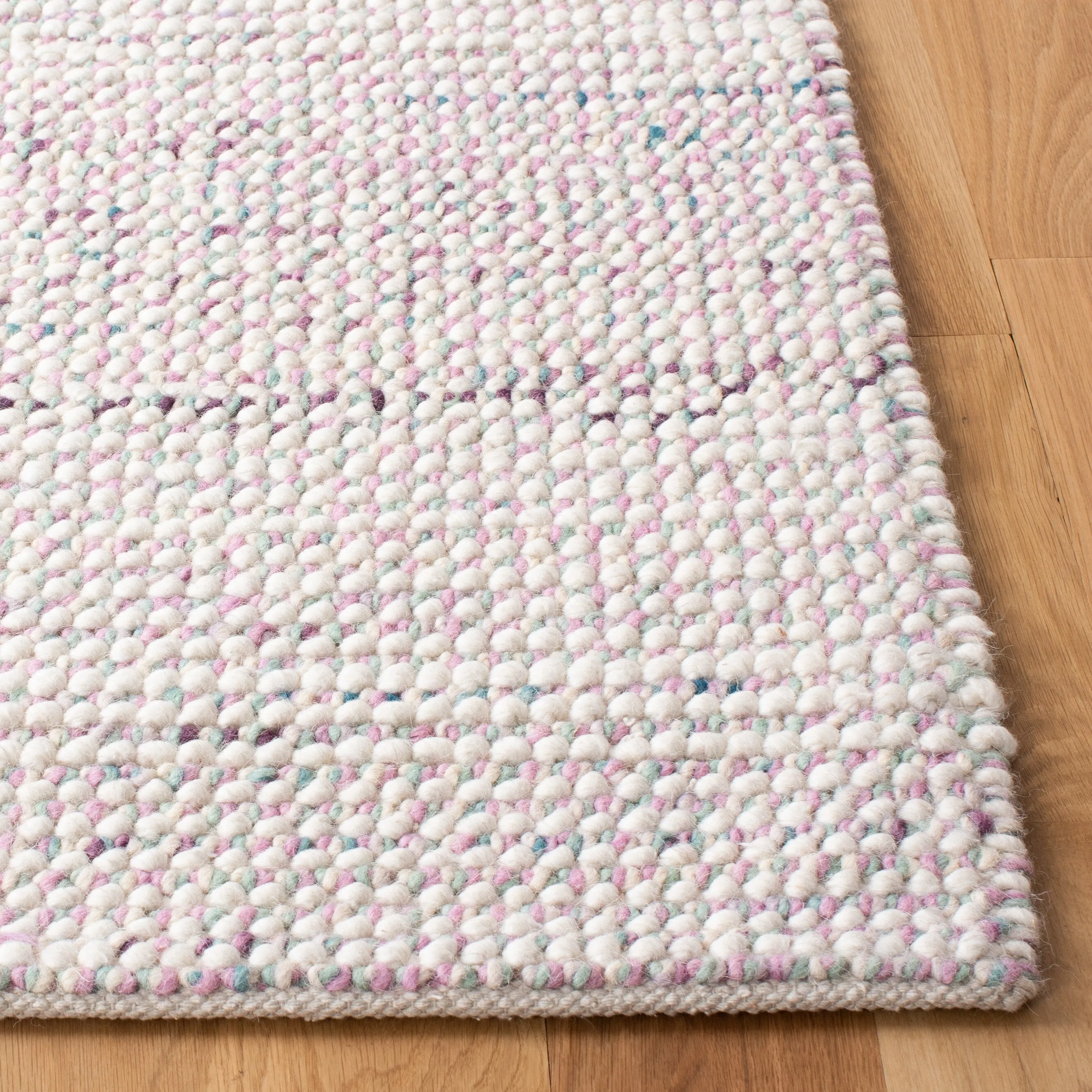 SAFAVIEH Handmade Vermont Coretta Wool Rug