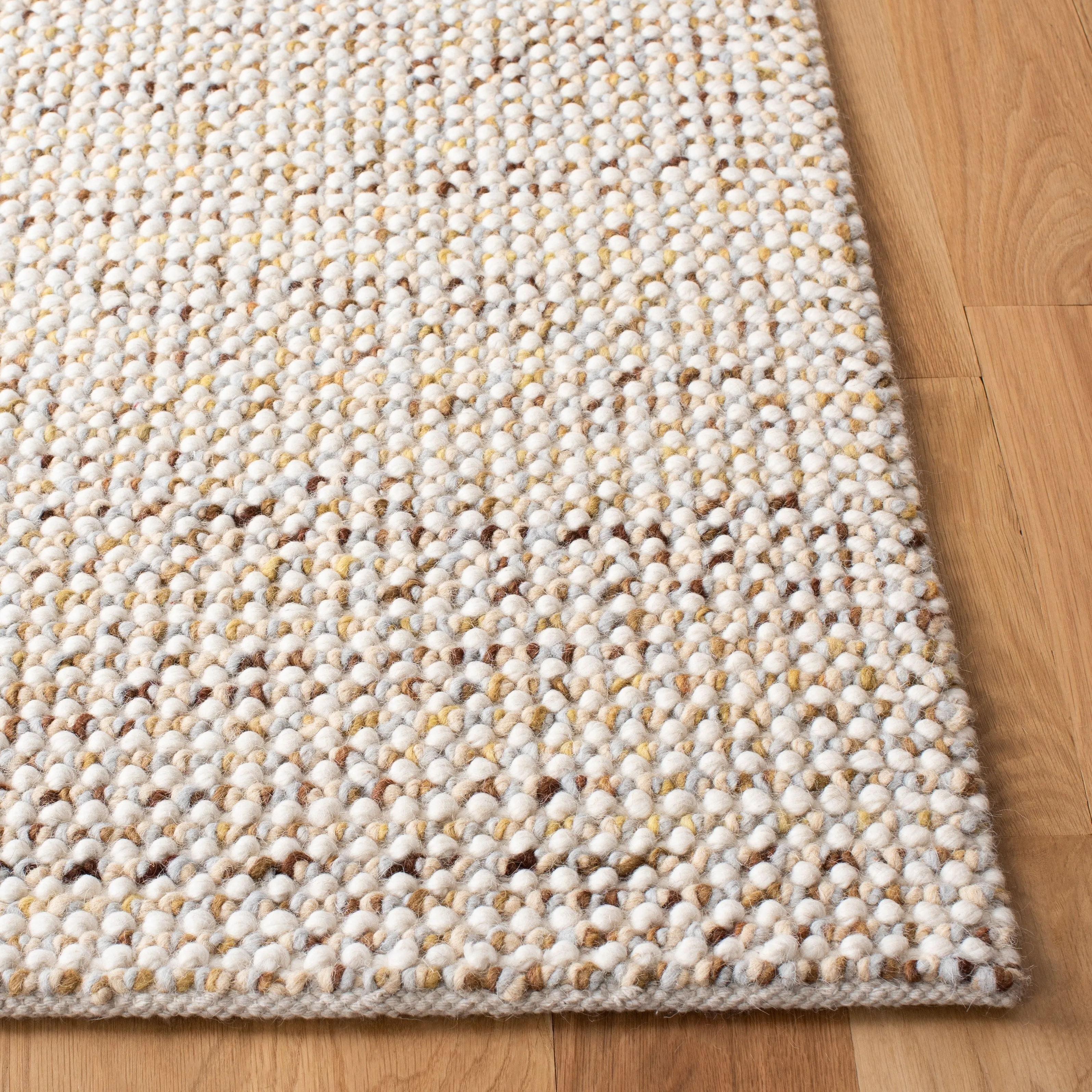 SAFAVIEH Handmade Vermont Coretta Wool Rug