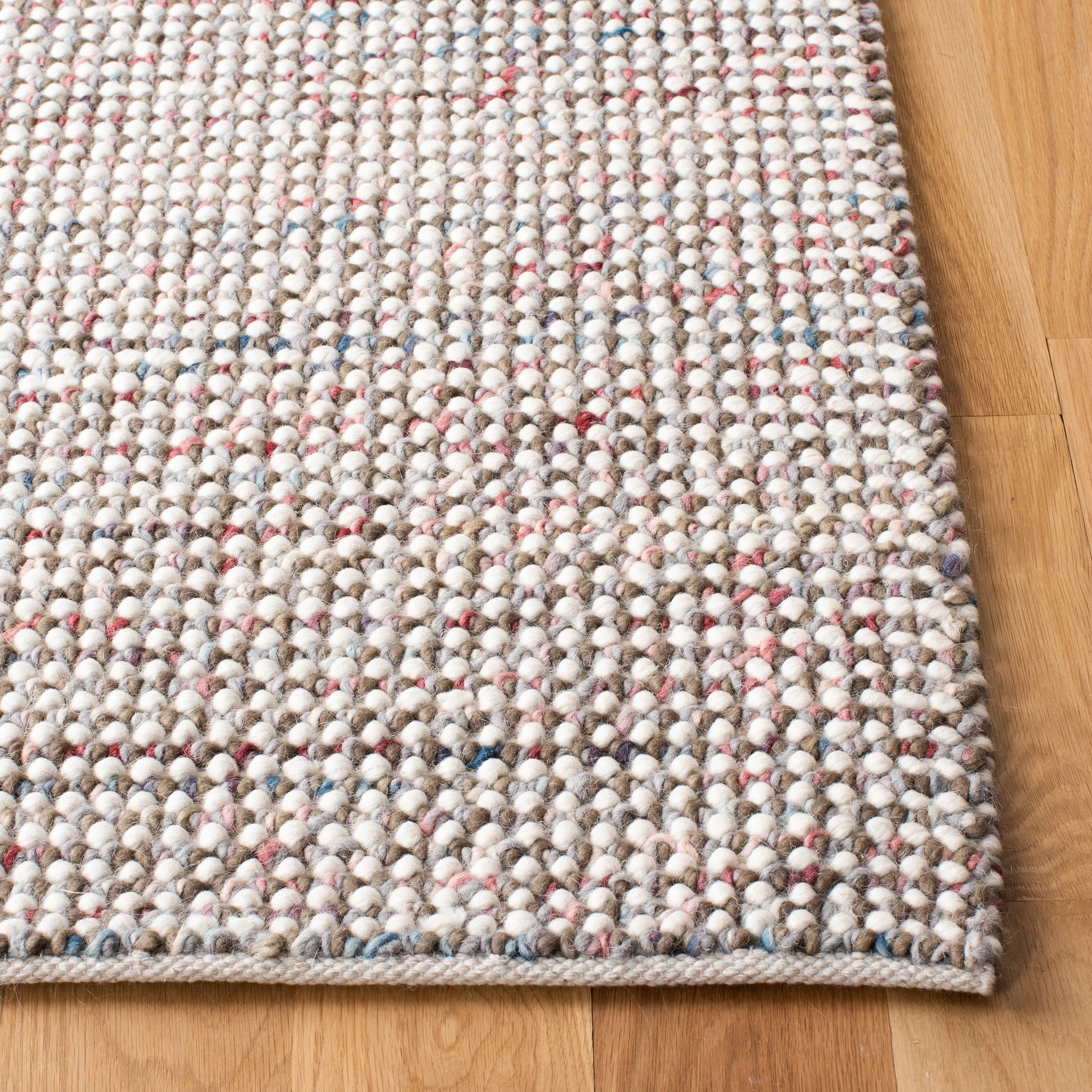 SAFAVIEH Handmade Vermont Coretta Wool Rug