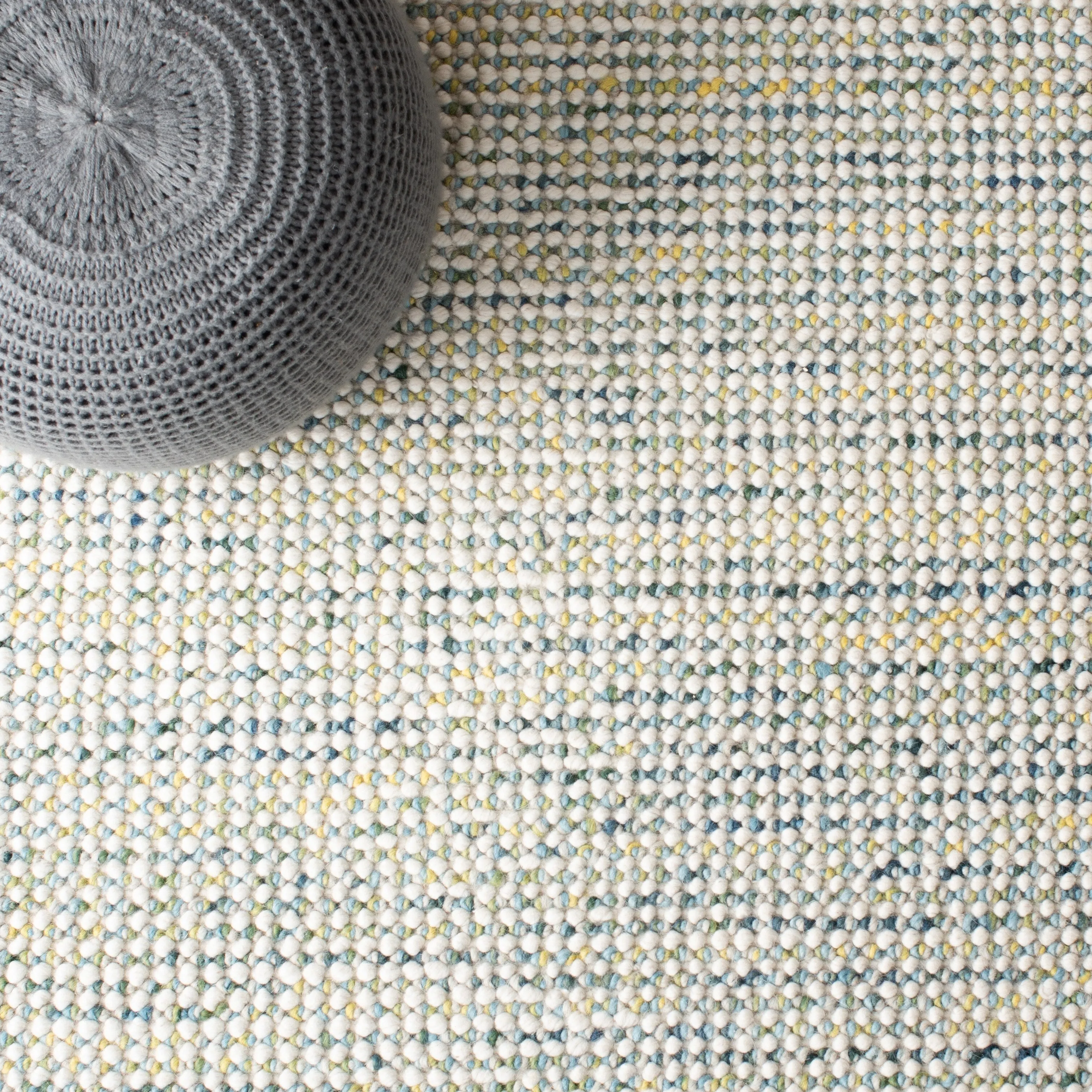SAFAVIEH Handmade Vermont Coretta Wool Rug