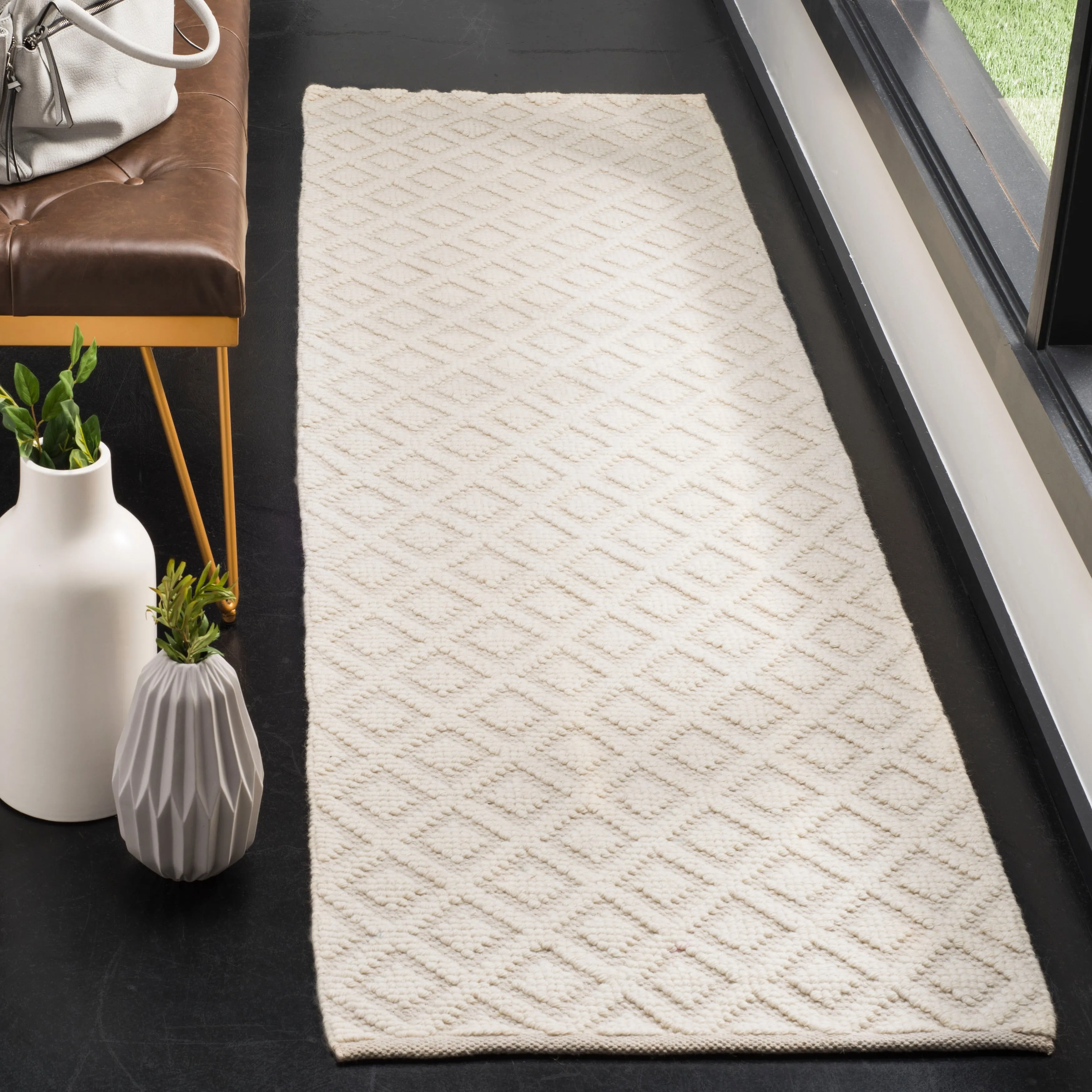 SAFAVIEH Handmade Vermont Hariklia Wool Rug