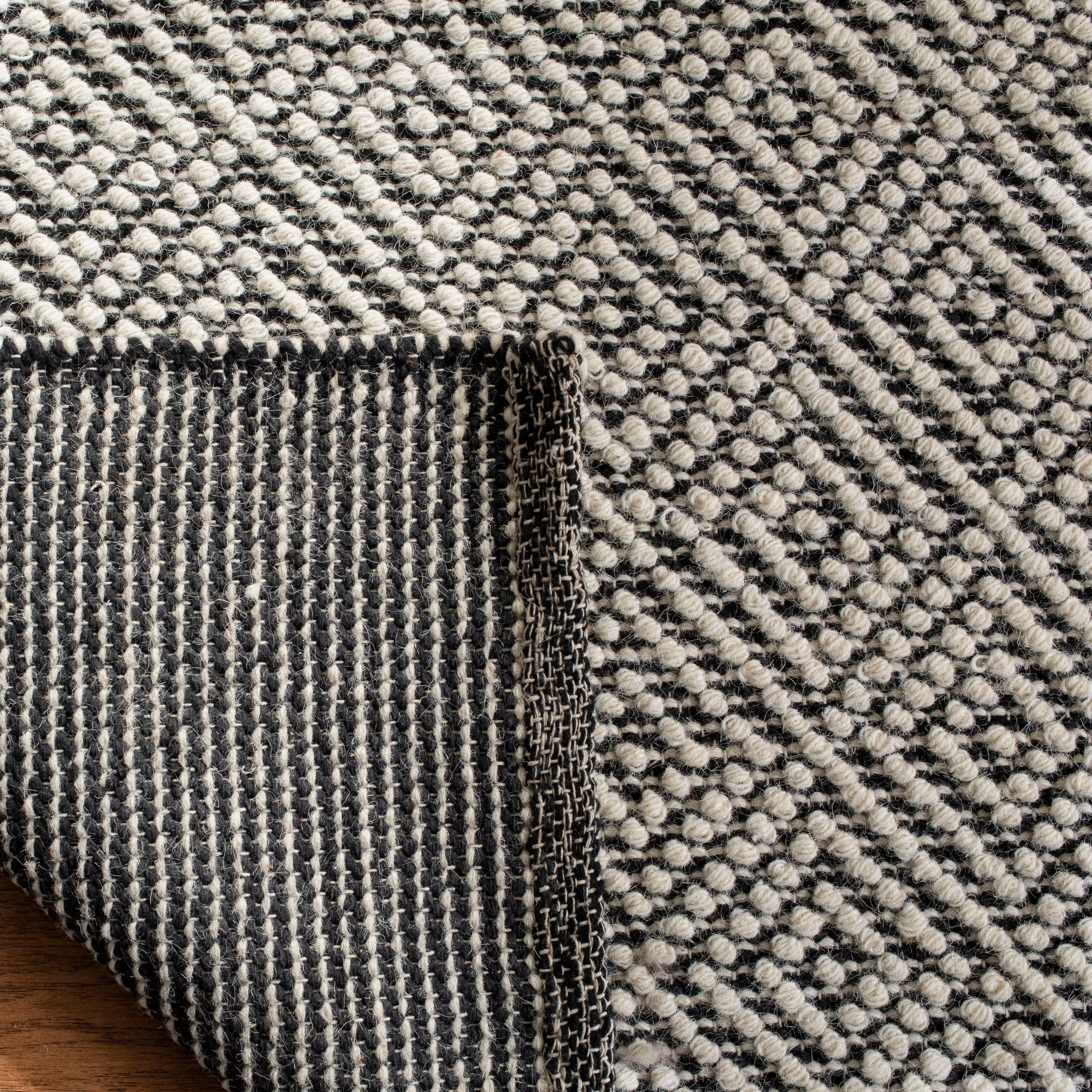 SAFAVIEH Handmade Vermont Kirstin Wool Rug