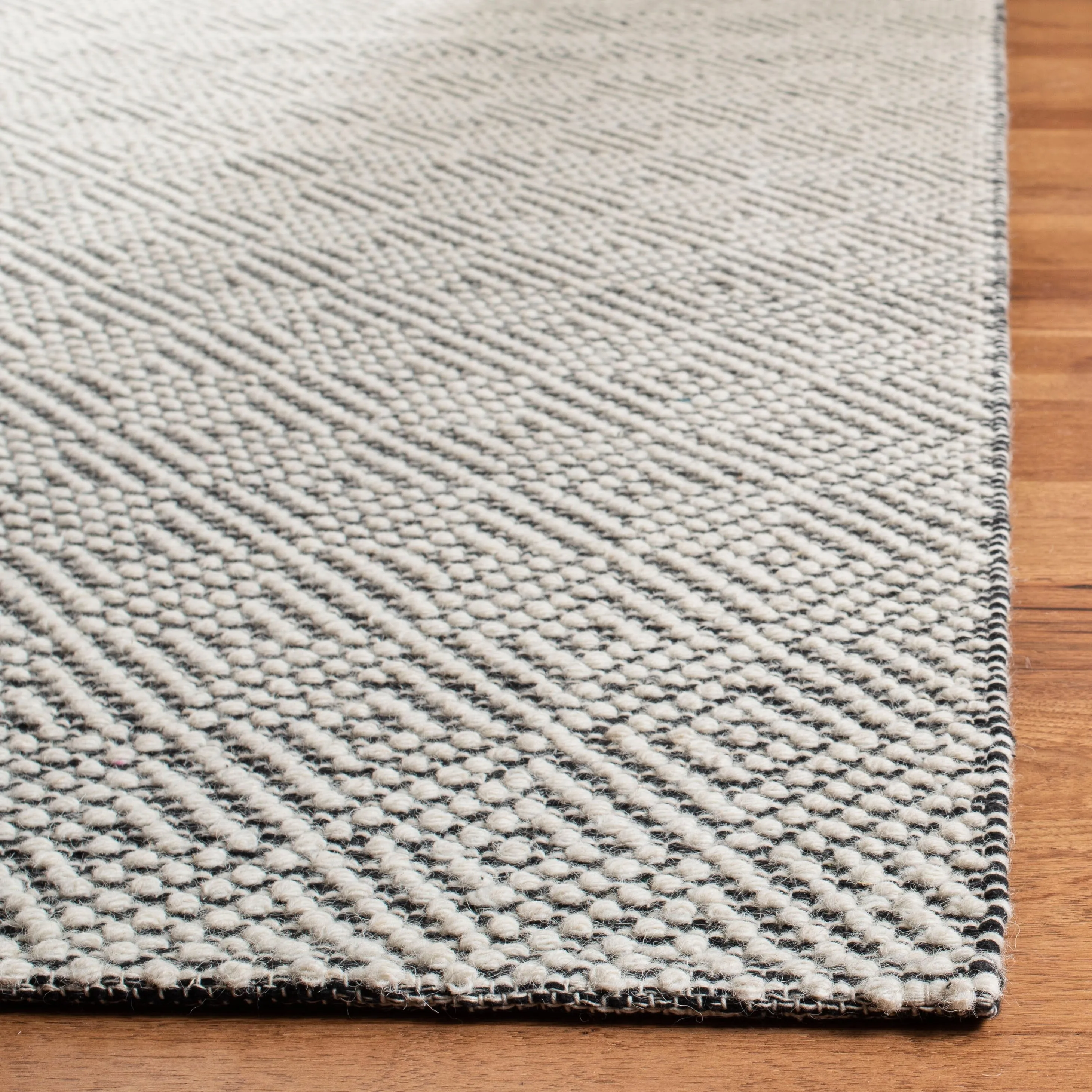 SAFAVIEH Handmade Vermont Kirstin Wool Rug