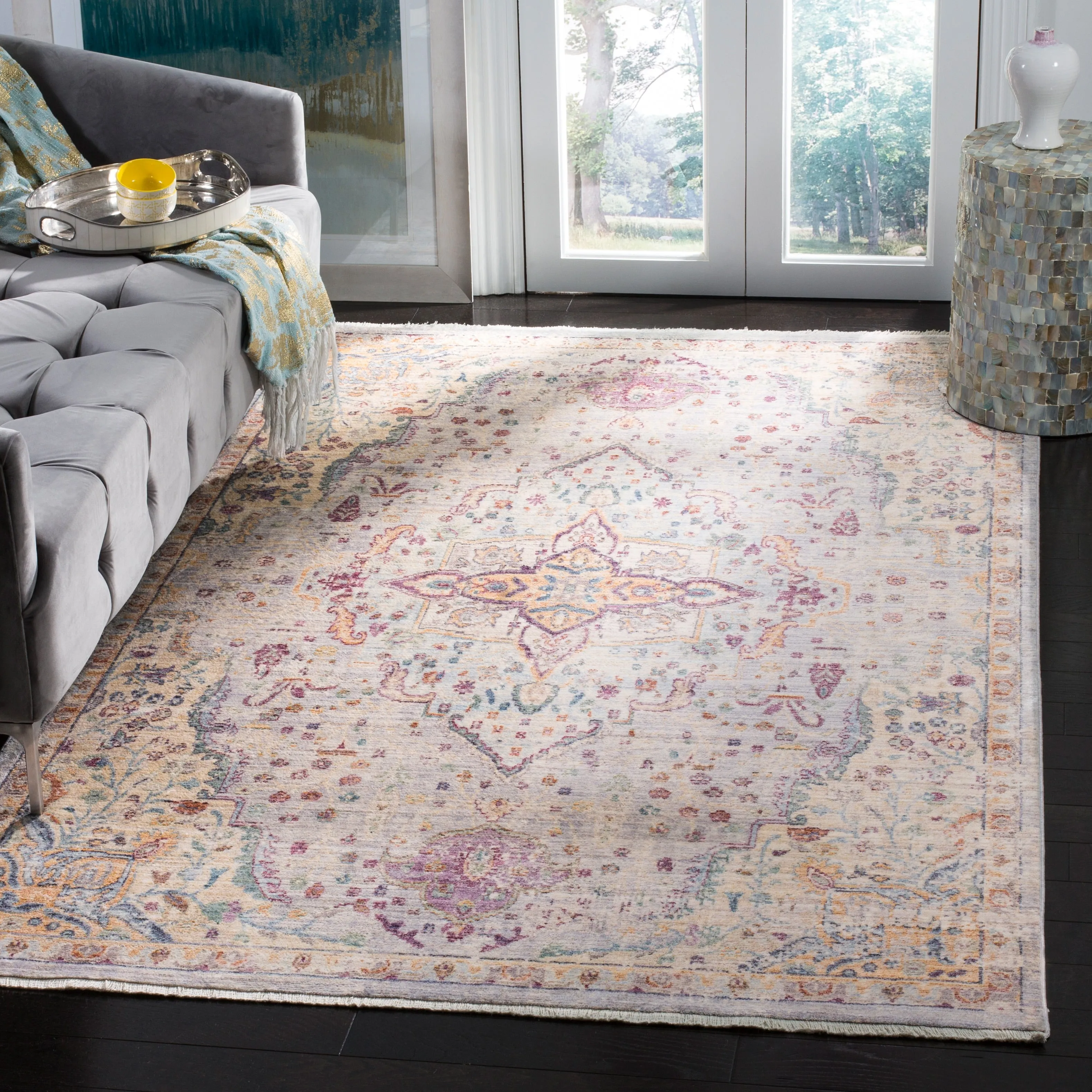 SAFAVIEH Illusion Danette Vintage Boho Oriental Viscose Rug with