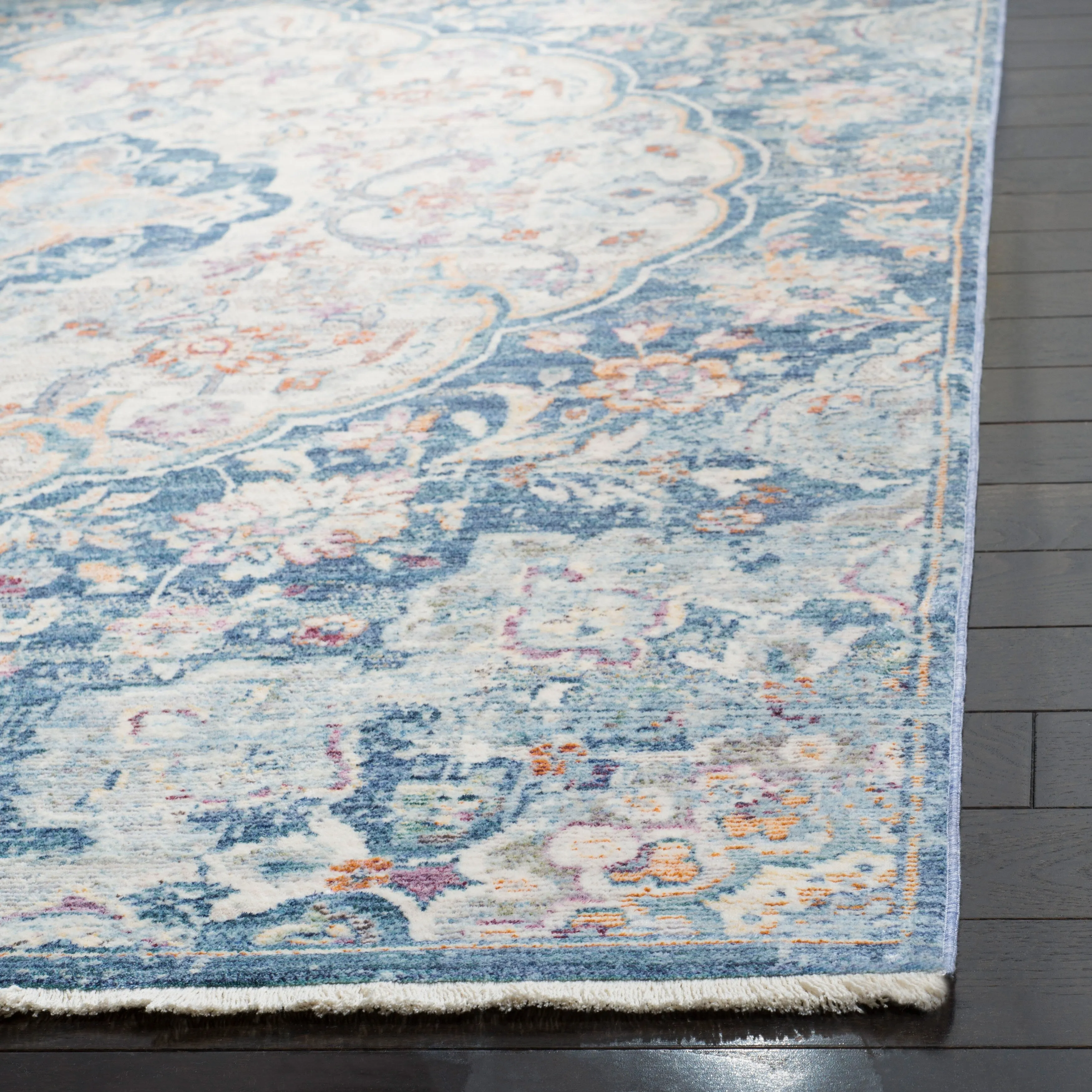 SAFAVIEH Illusion Tricia Vintage Boho Oriental Viscose Medallion Rug