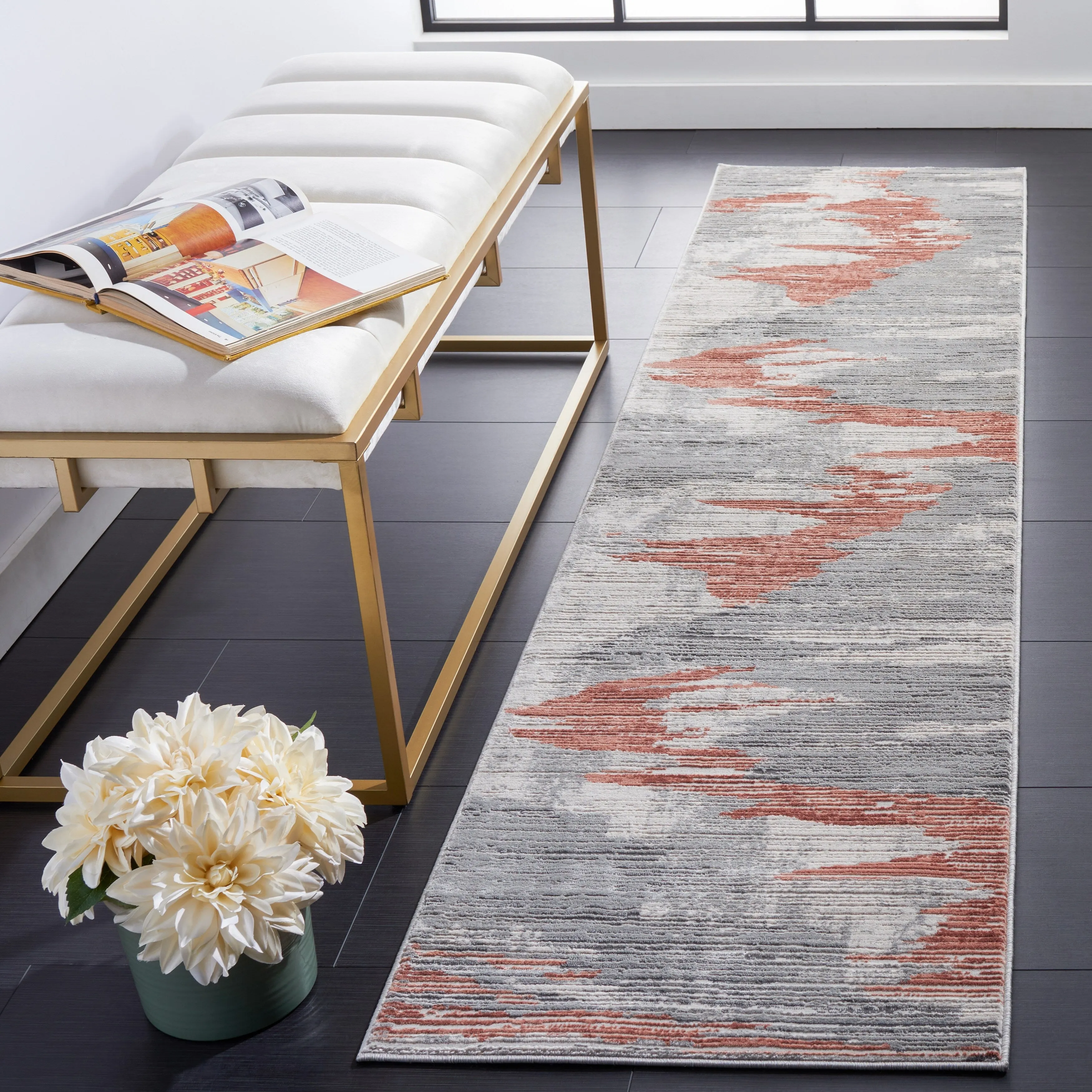 SAFAVIEH Invista Geralyn Modern Abstract Rug