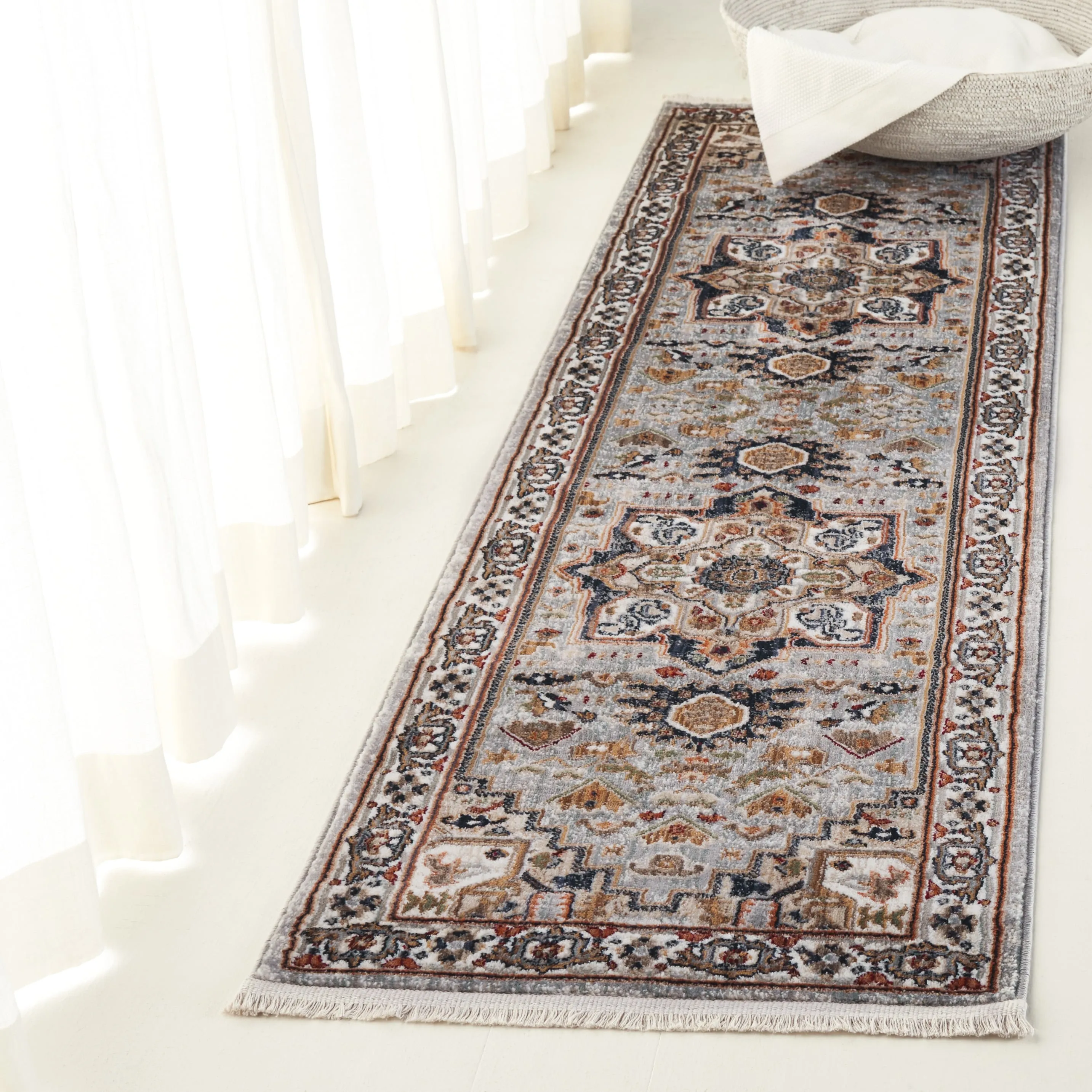 SAFAVIEH Lauren Ralph Lauren Siegharda Traditional Oriental Rug