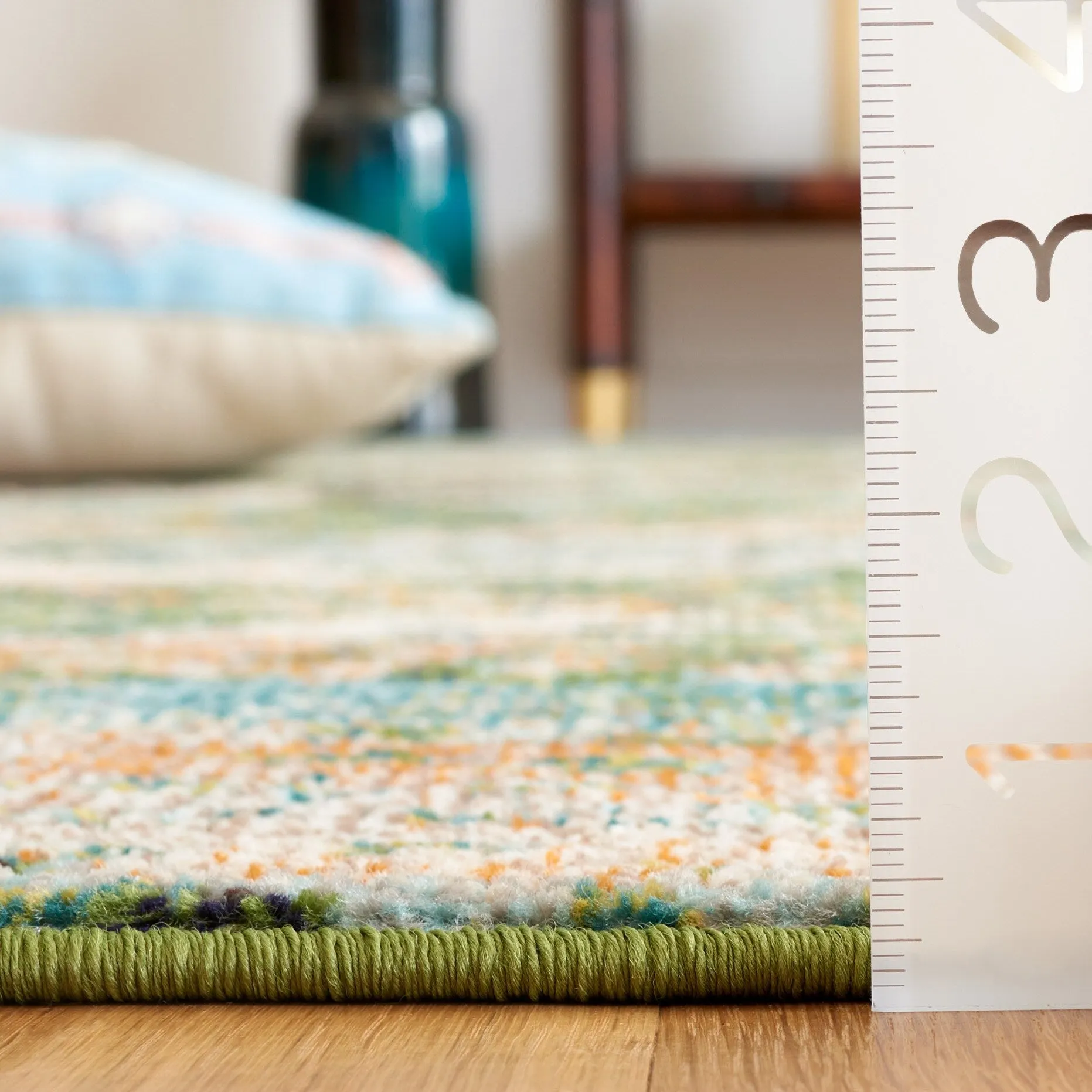 SAFAVIEH Madison Dragojla Distressed Rug
