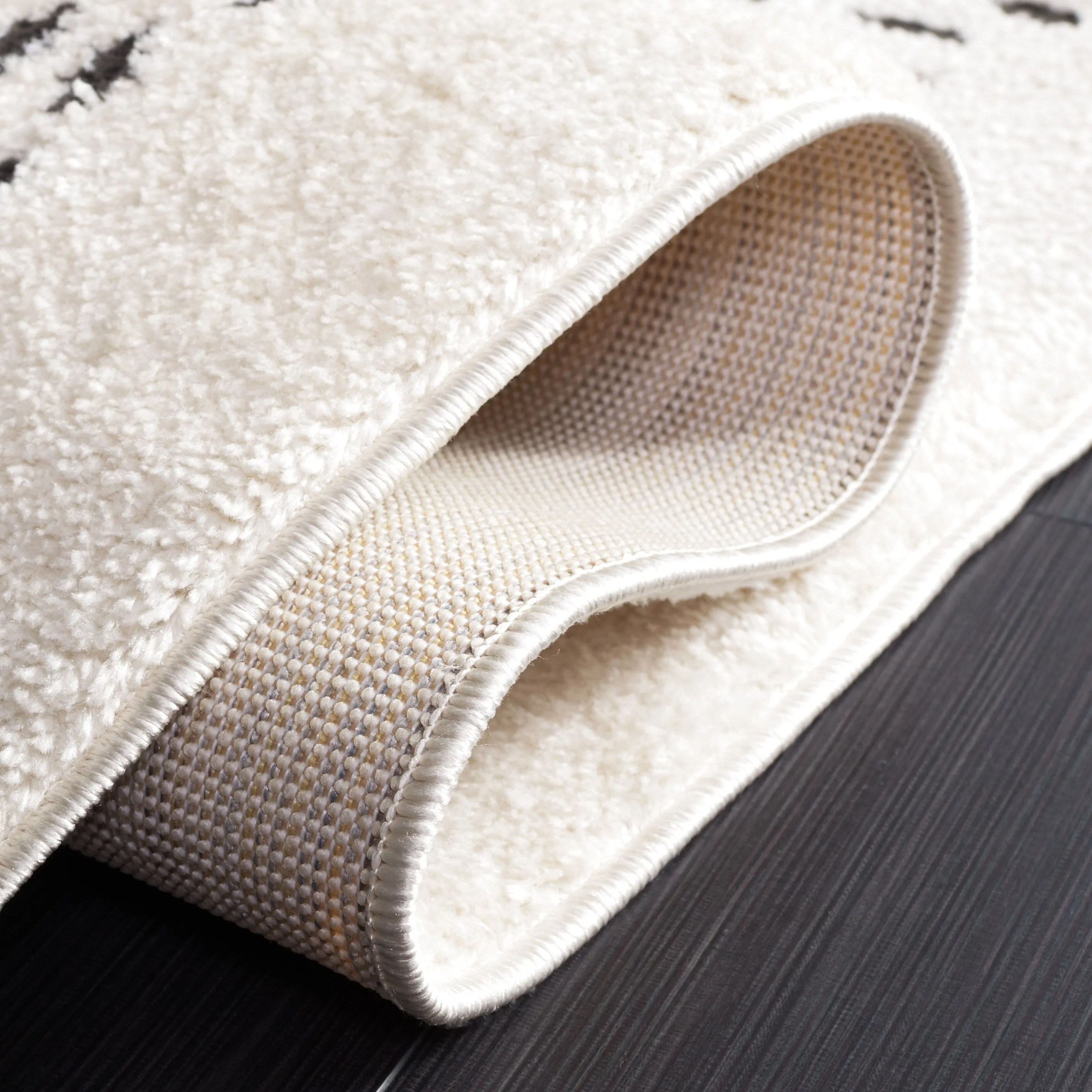 SAFAVIEH Melody Elinore Modern Scandinavian Rug