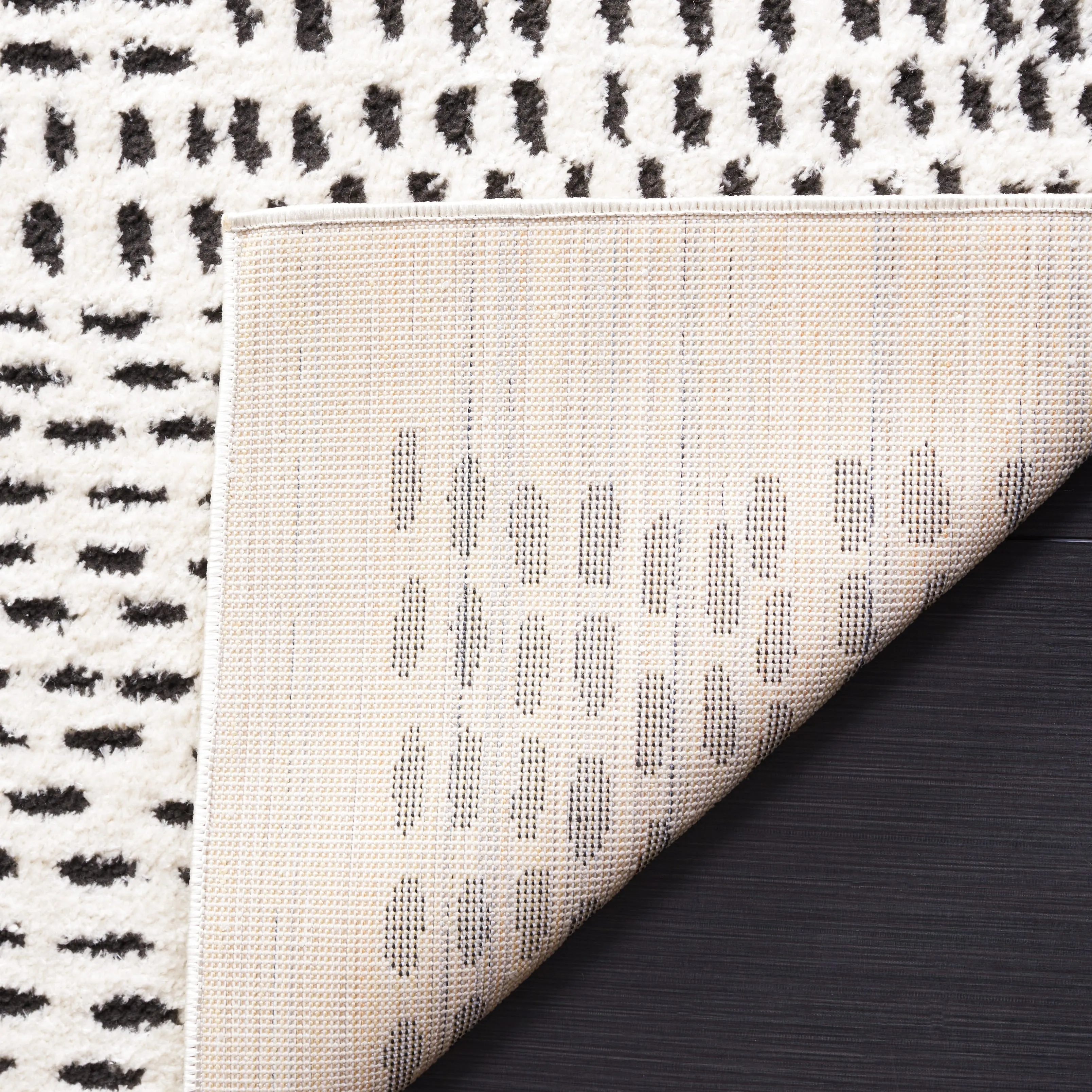 SAFAVIEH Melody Elinore Modern Scandinavian Rug