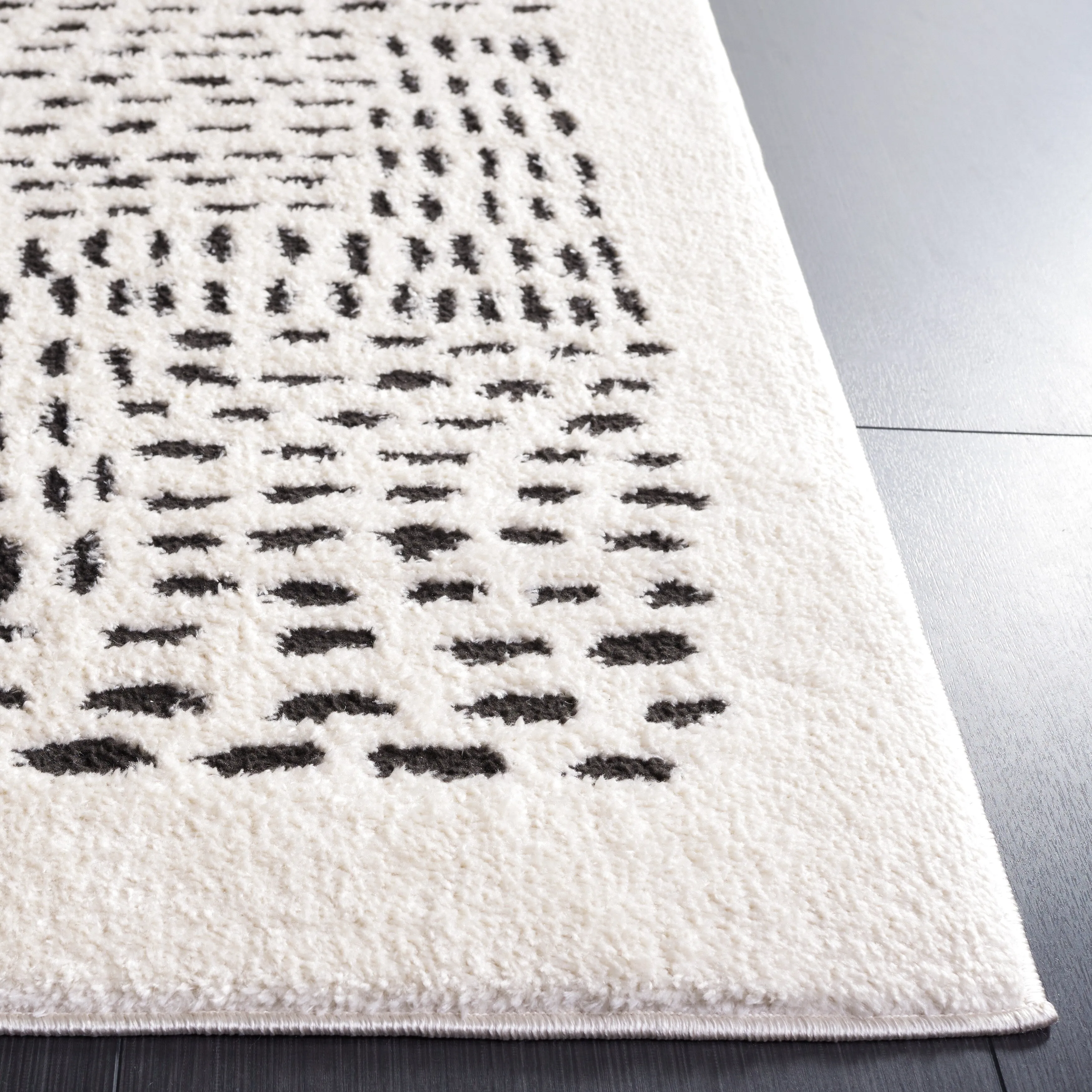 SAFAVIEH Melody Elinore Modern Scandinavian Rug