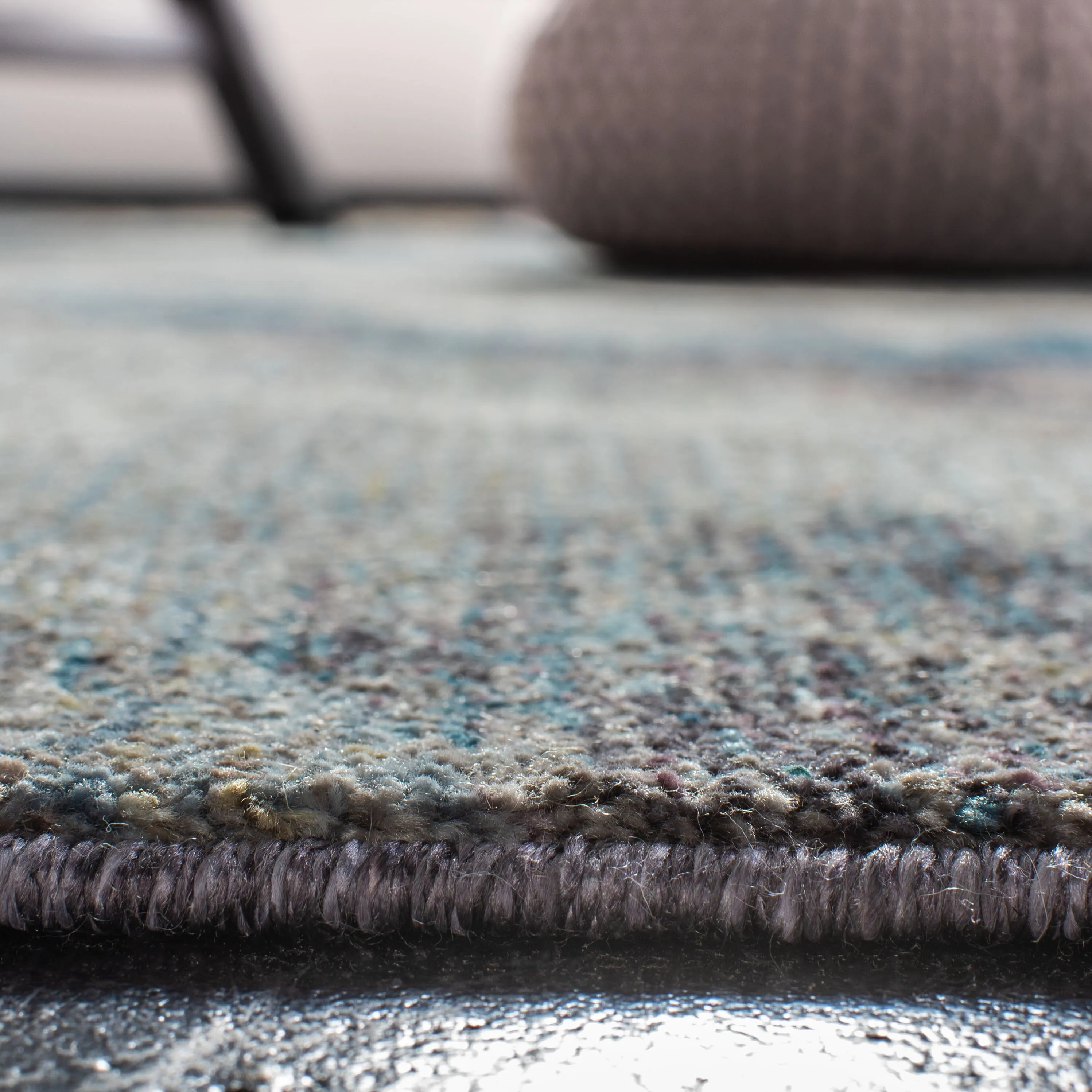 SAFAVIEH Monray Irine Modern Abstract Polyester Rug