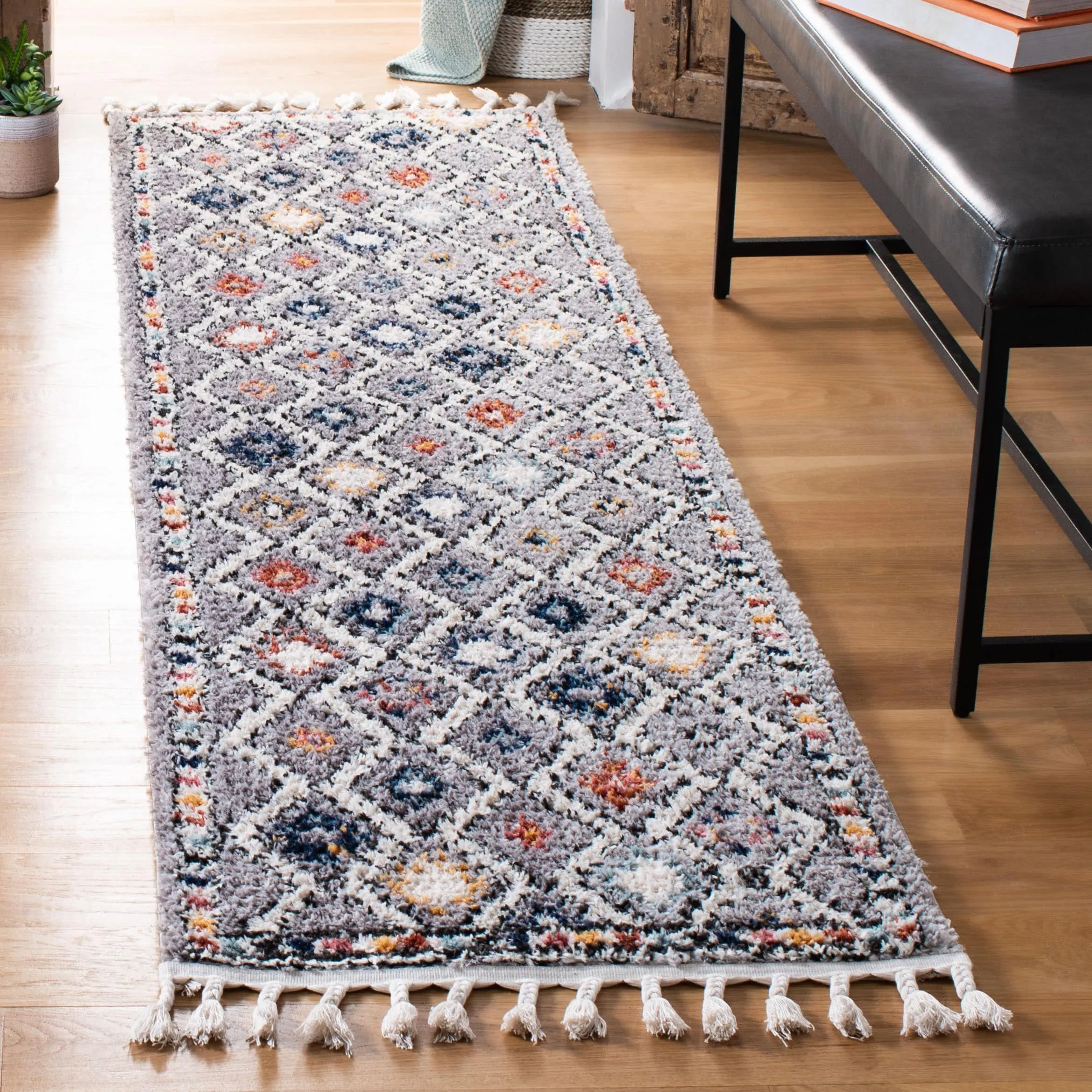 SAFAVIEH. Morocco Zeta Tribal Rug