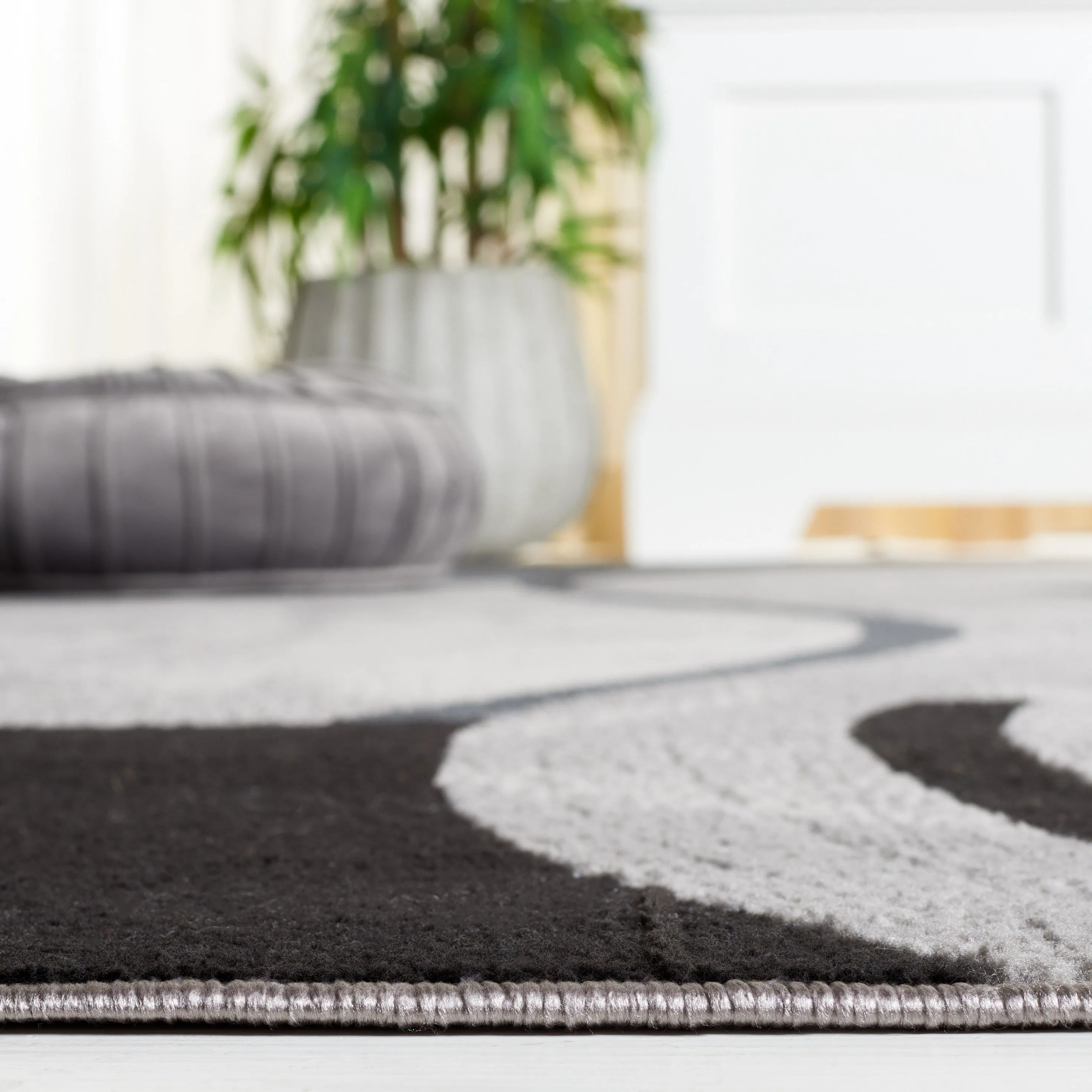 SAFAVIEH Odyssey Gumersinda Mid-Century Modern Rug
