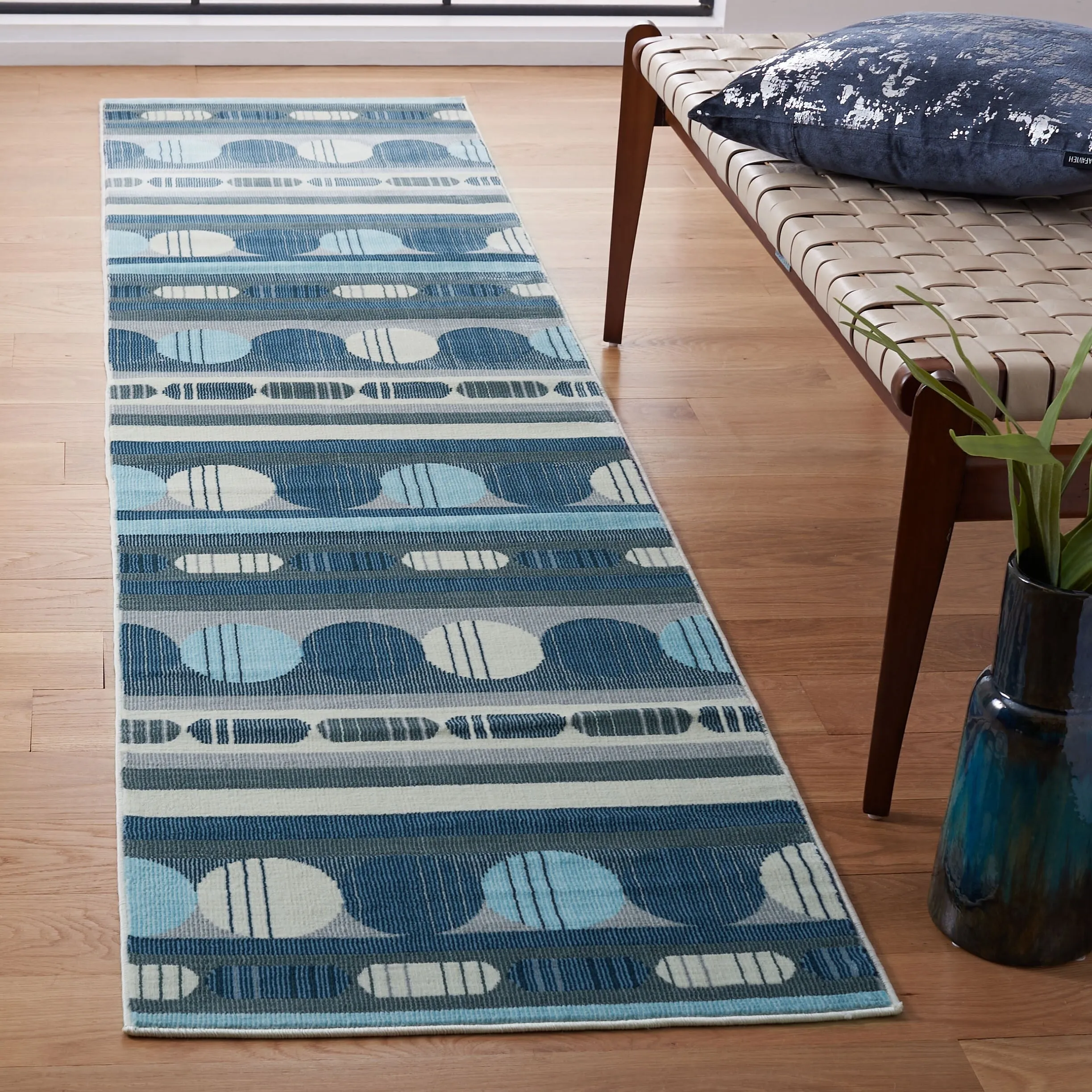 SAFAVIEH Orwell Lilah Mid-Century Modern Rug