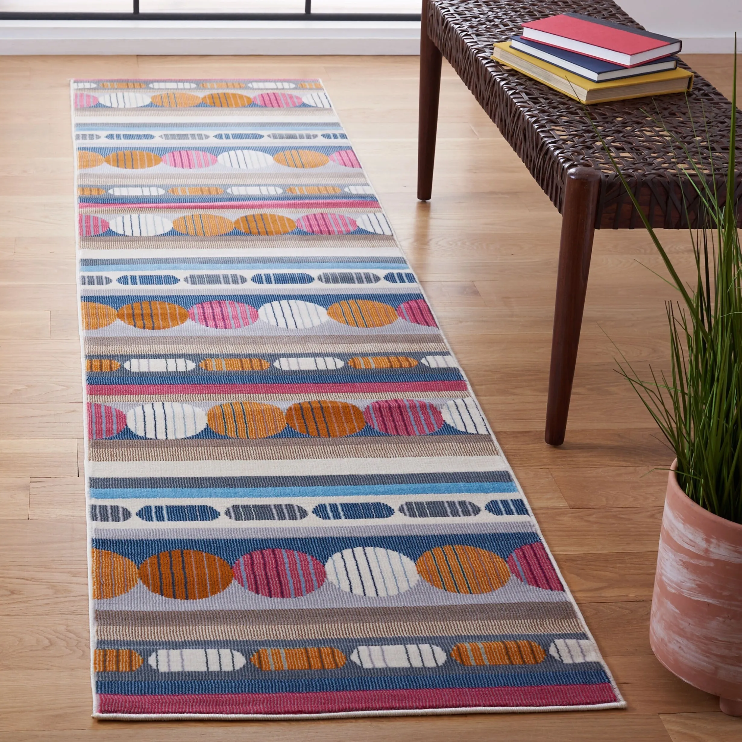 SAFAVIEH Orwell Lilah Mid-Century Modern Rug