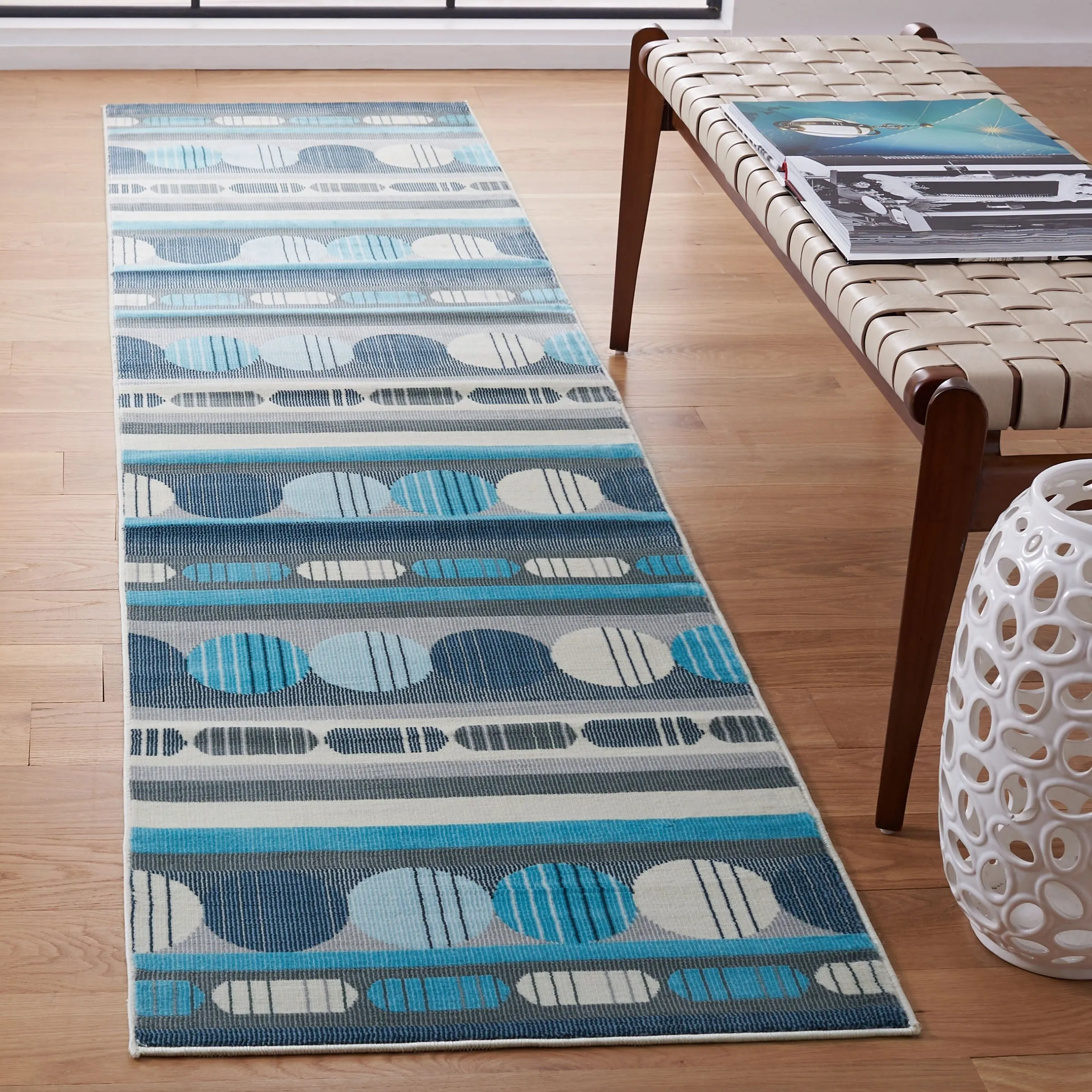 SAFAVIEH Orwell Lilah Mid-Century Modern Rug