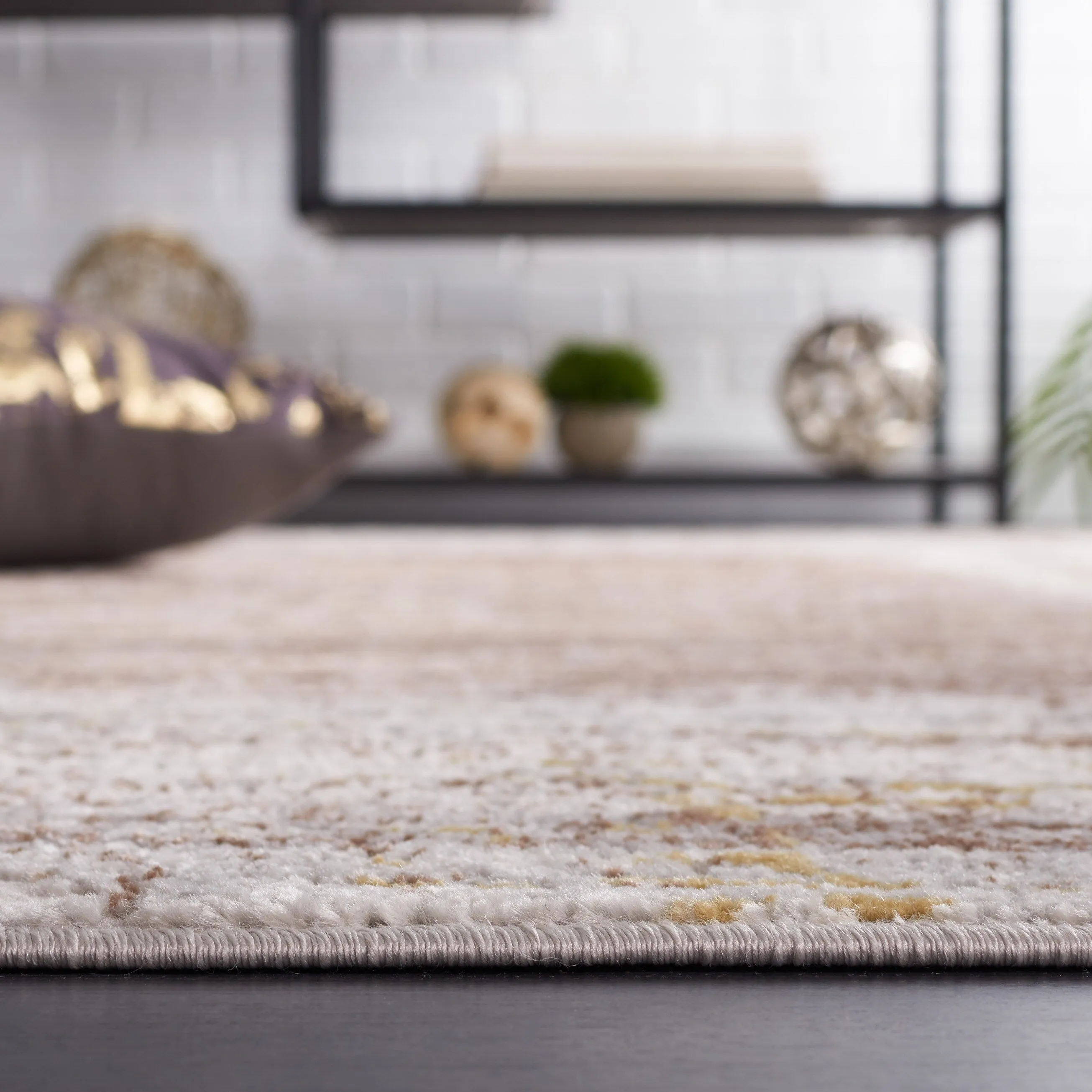 SAFAVIEH Palma Deetta Modern Abstract Rug