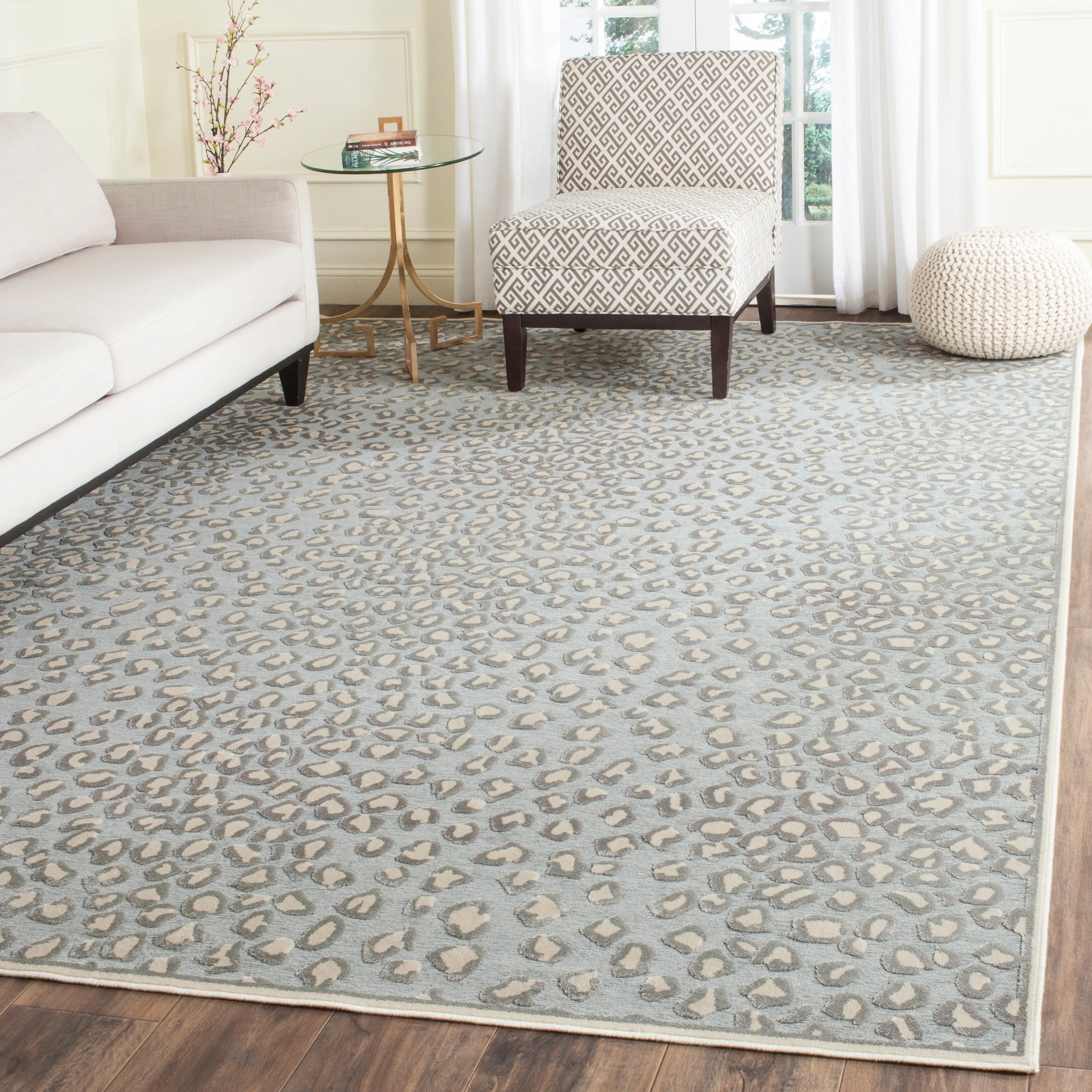 SAFAVIEH. Paradise Jeannie Leopard Viscose Rug