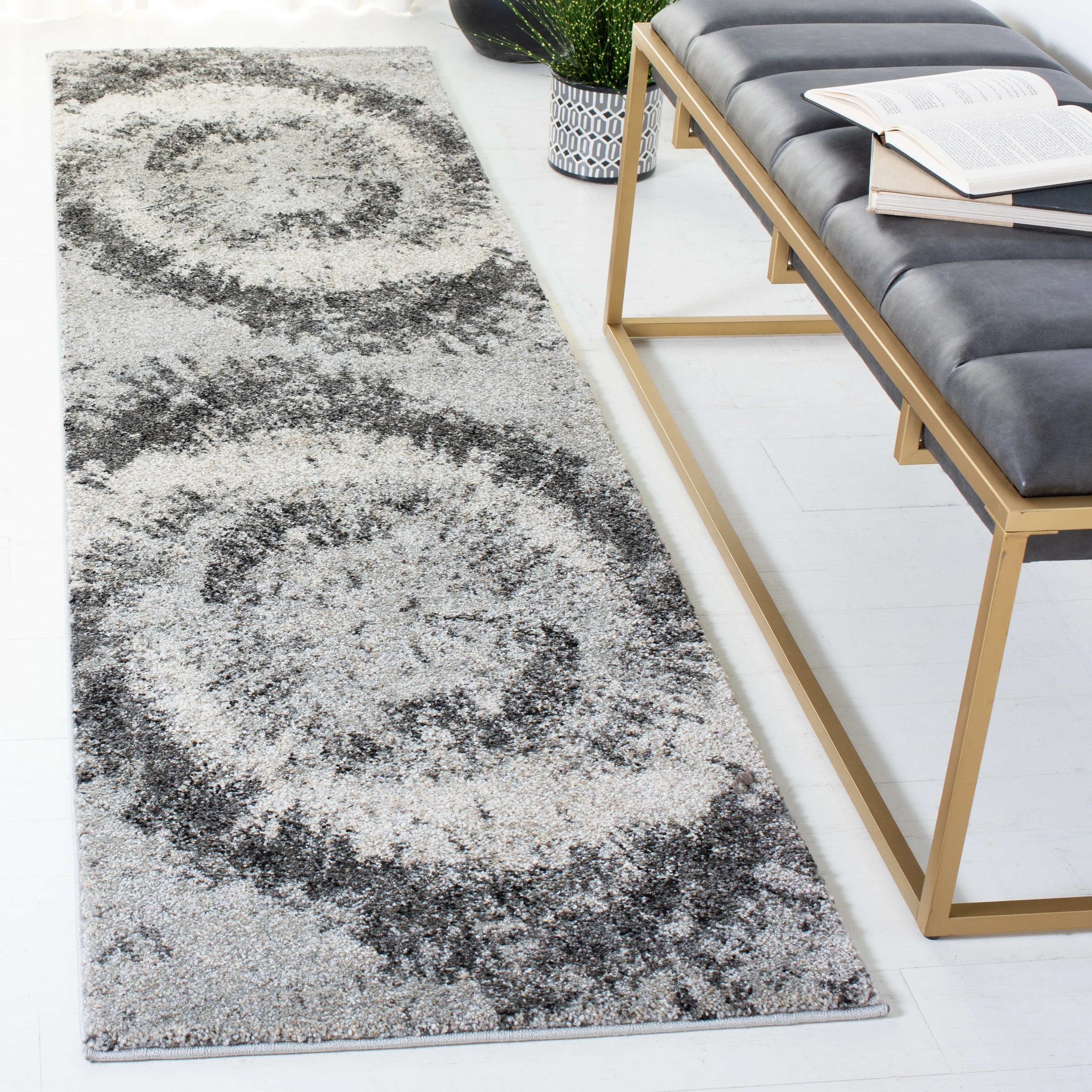 SAFAVIEH Retro Cammie Modern Abstract Rug