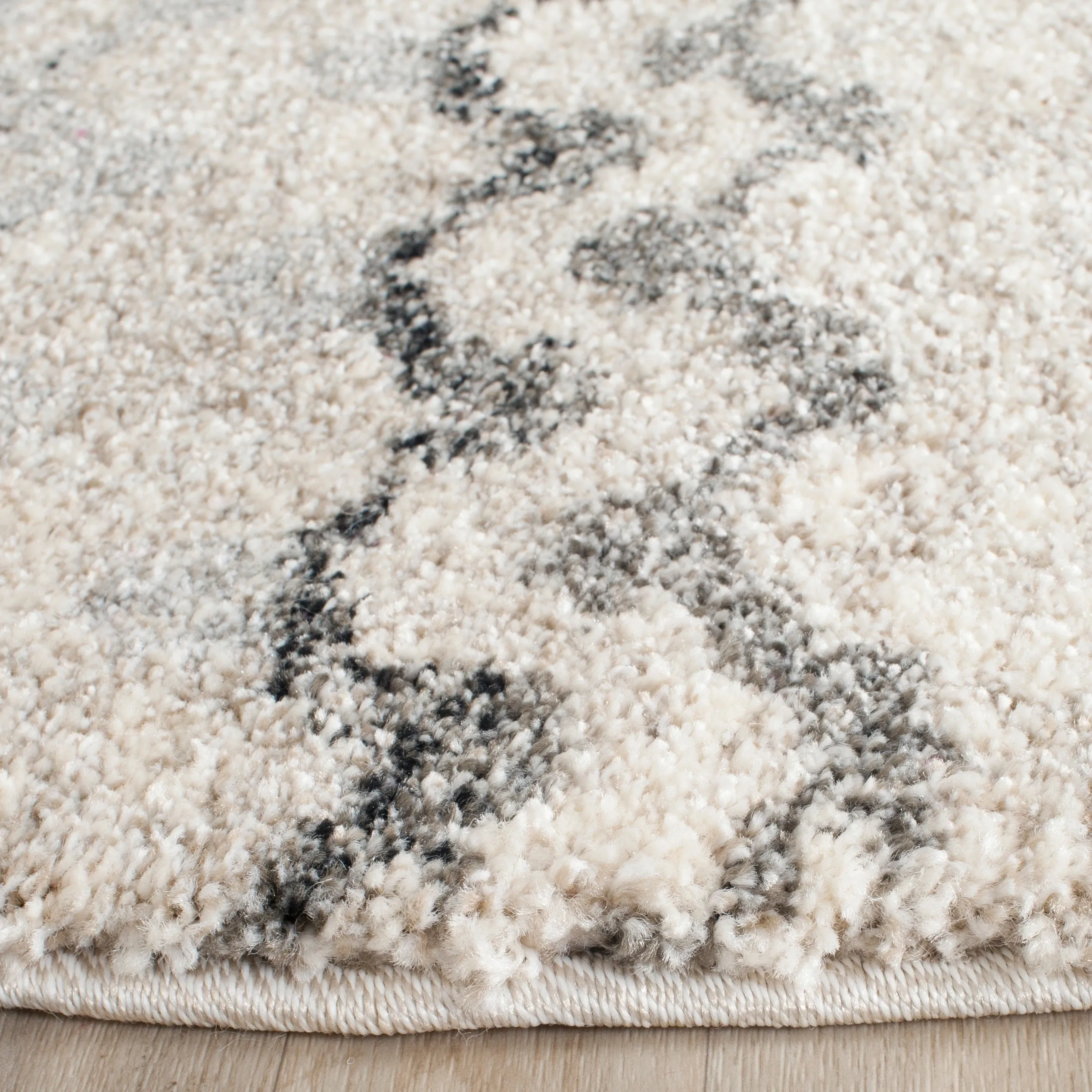 SAFAVIEH Retro Dulcie Modern Abstract Distressed Rug