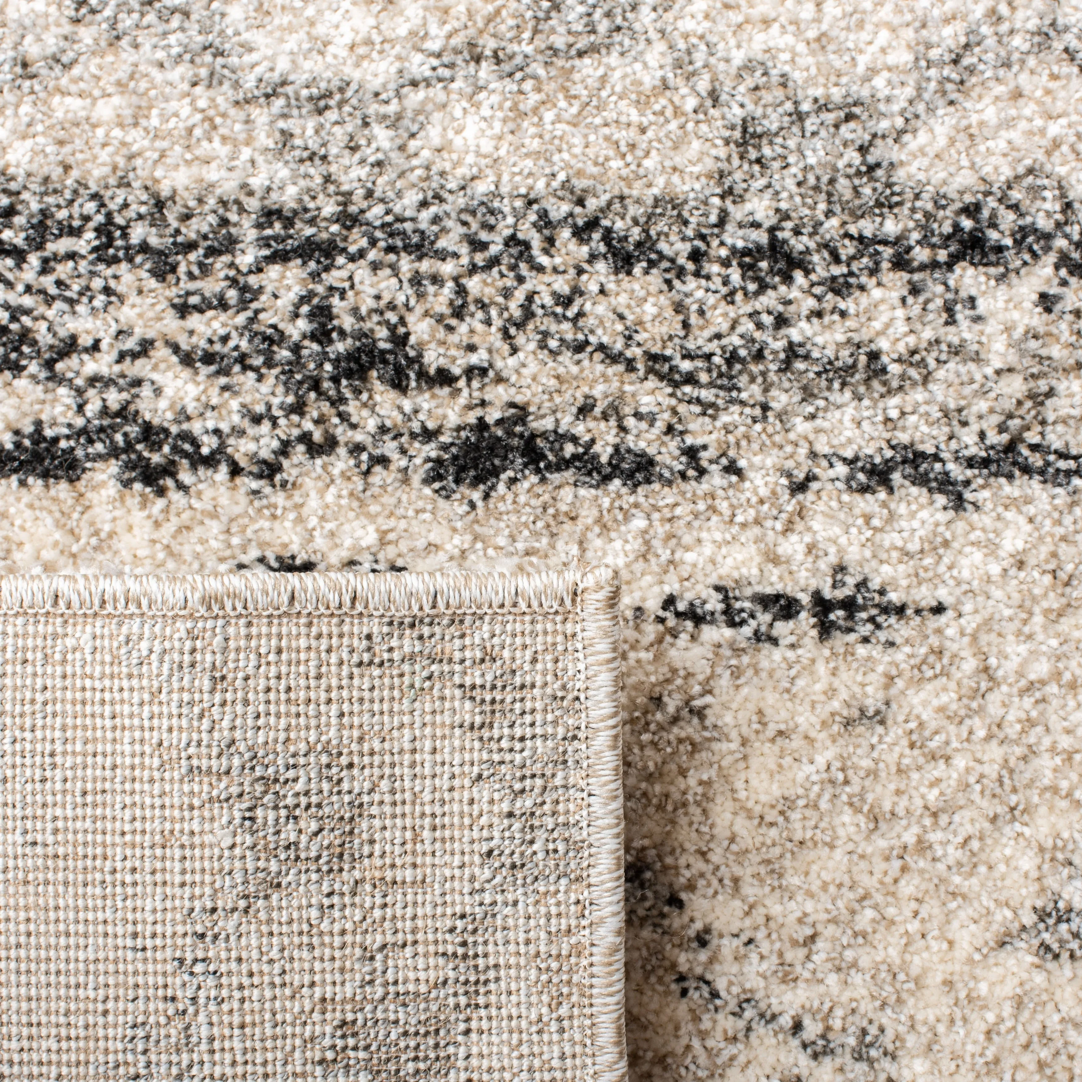 SAFAVIEH Retro Dulcie Modern Abstract Distressed Rug
