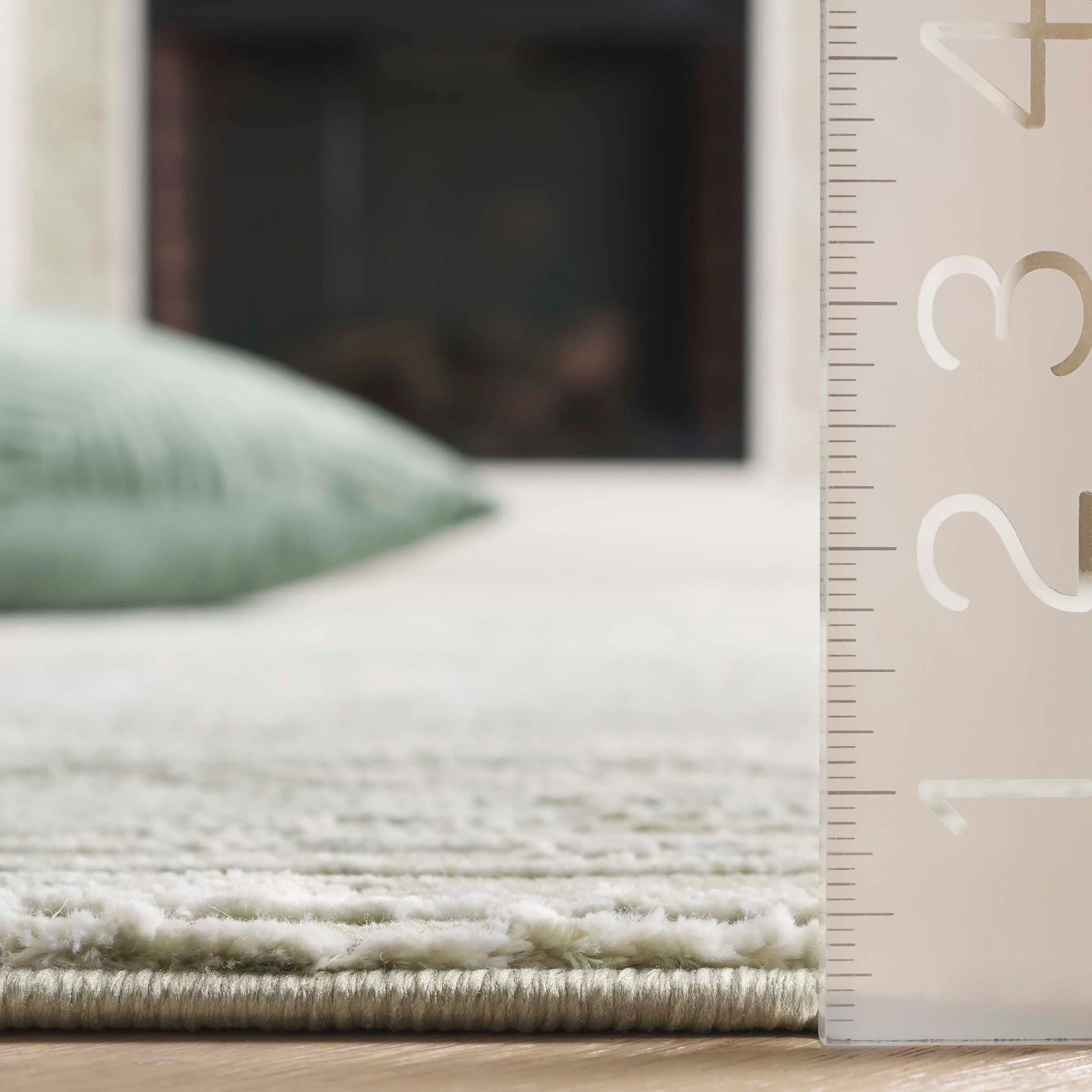 SAFAVIEH Revive Arminda Transitional Rug