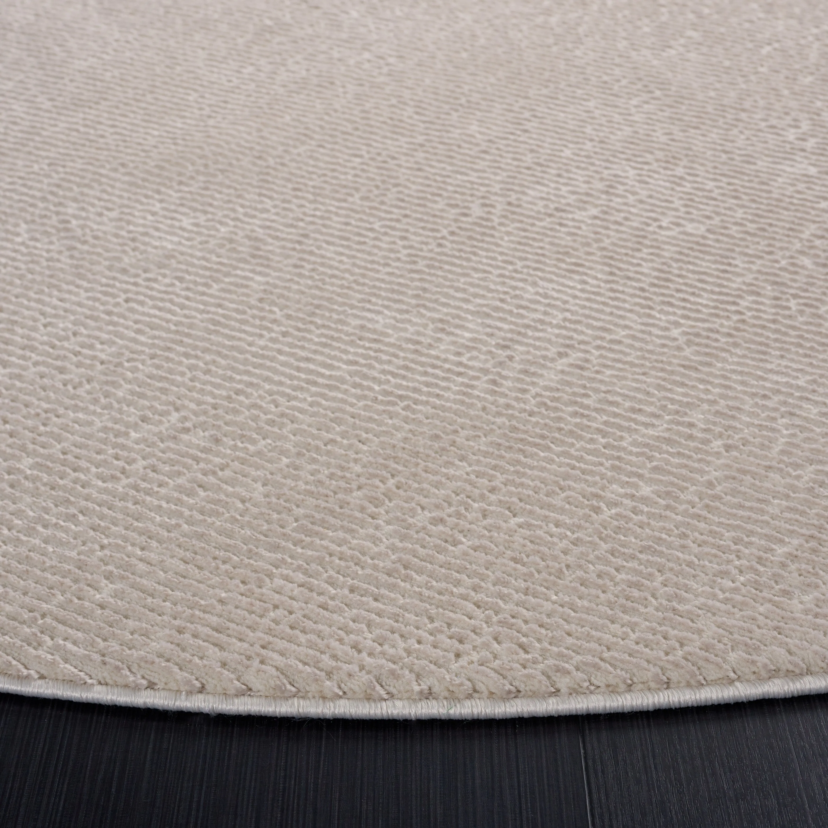 SAFAVIEH Revive Avie Solid Rug