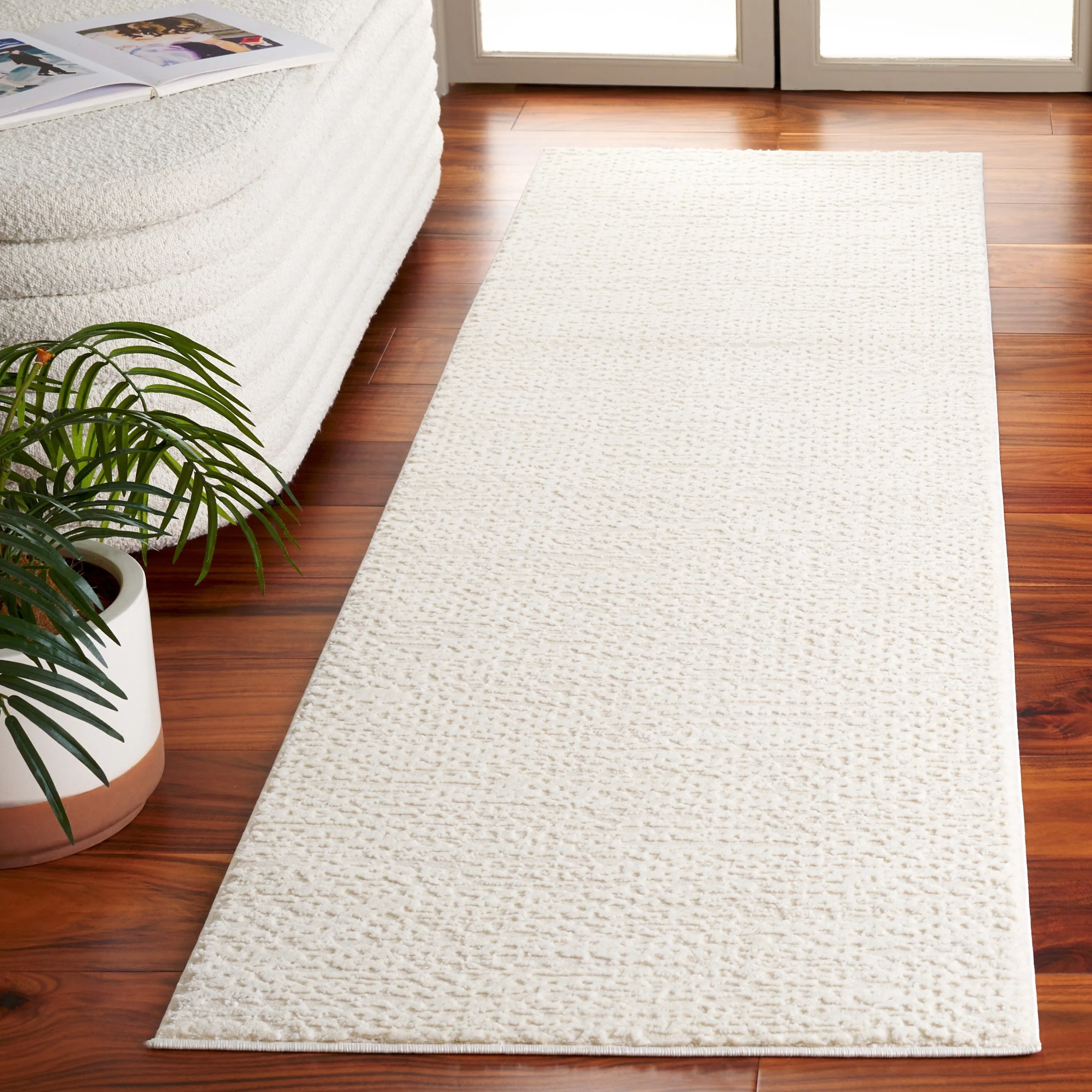 SAFAVIEH Revive Thereze Transitional Rug