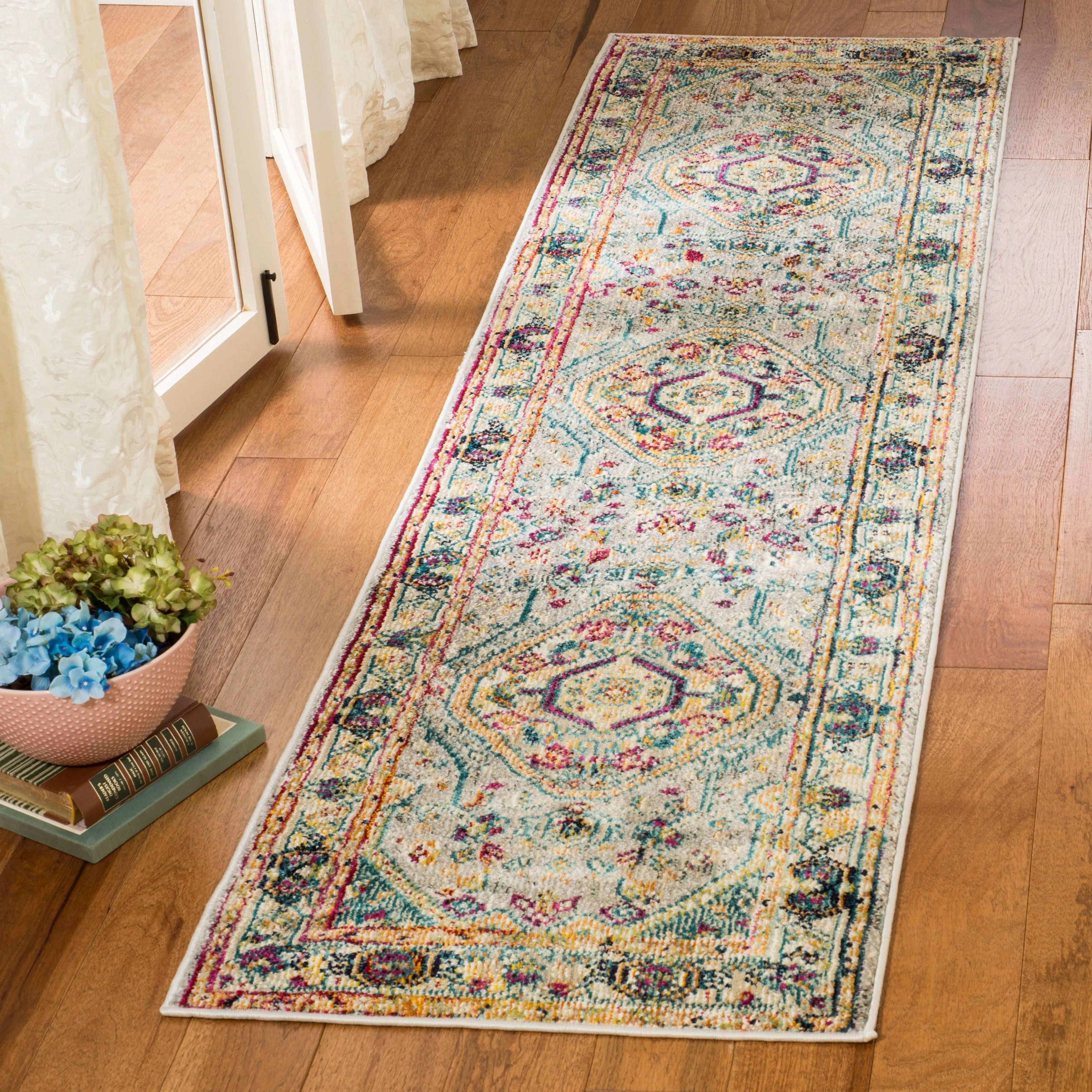 SAFAVIEH Savannah Doris Boho Oriental Polyester Medallion Rug