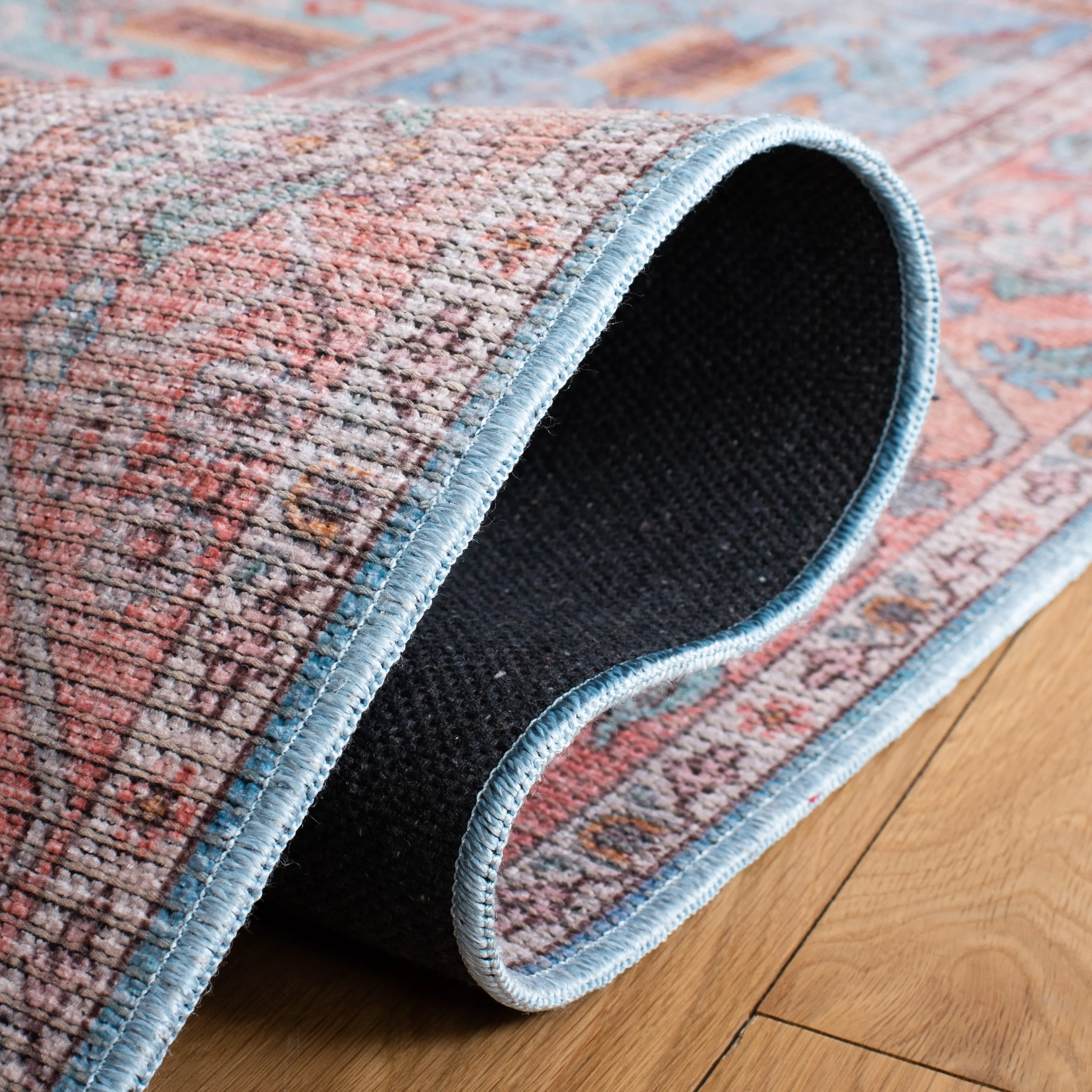 SAFAVIEH Serapi Machine Washable Yumika Medallion Mena Rug