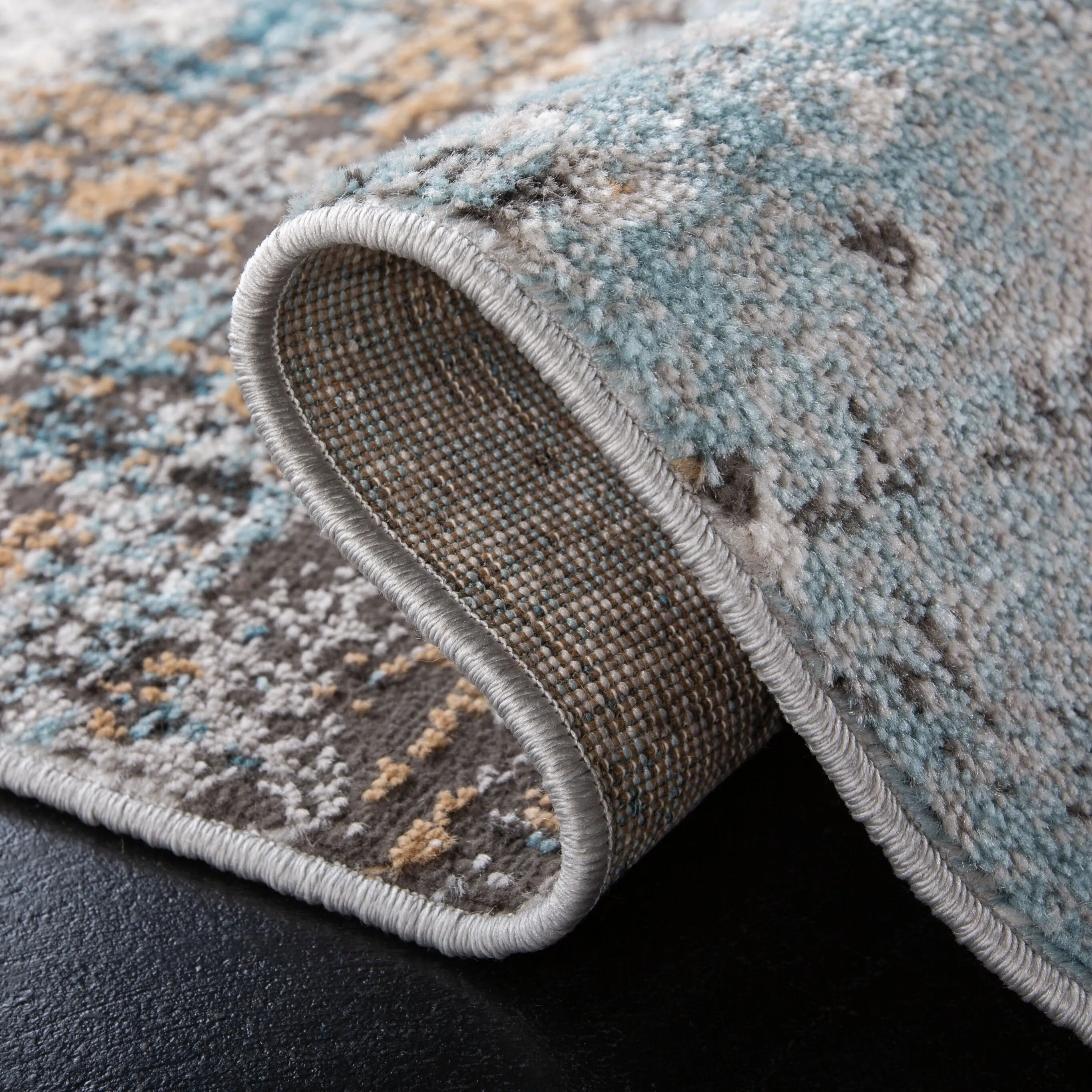 SAFAVIEH Shivan Hermine Vintage Abstract Rug