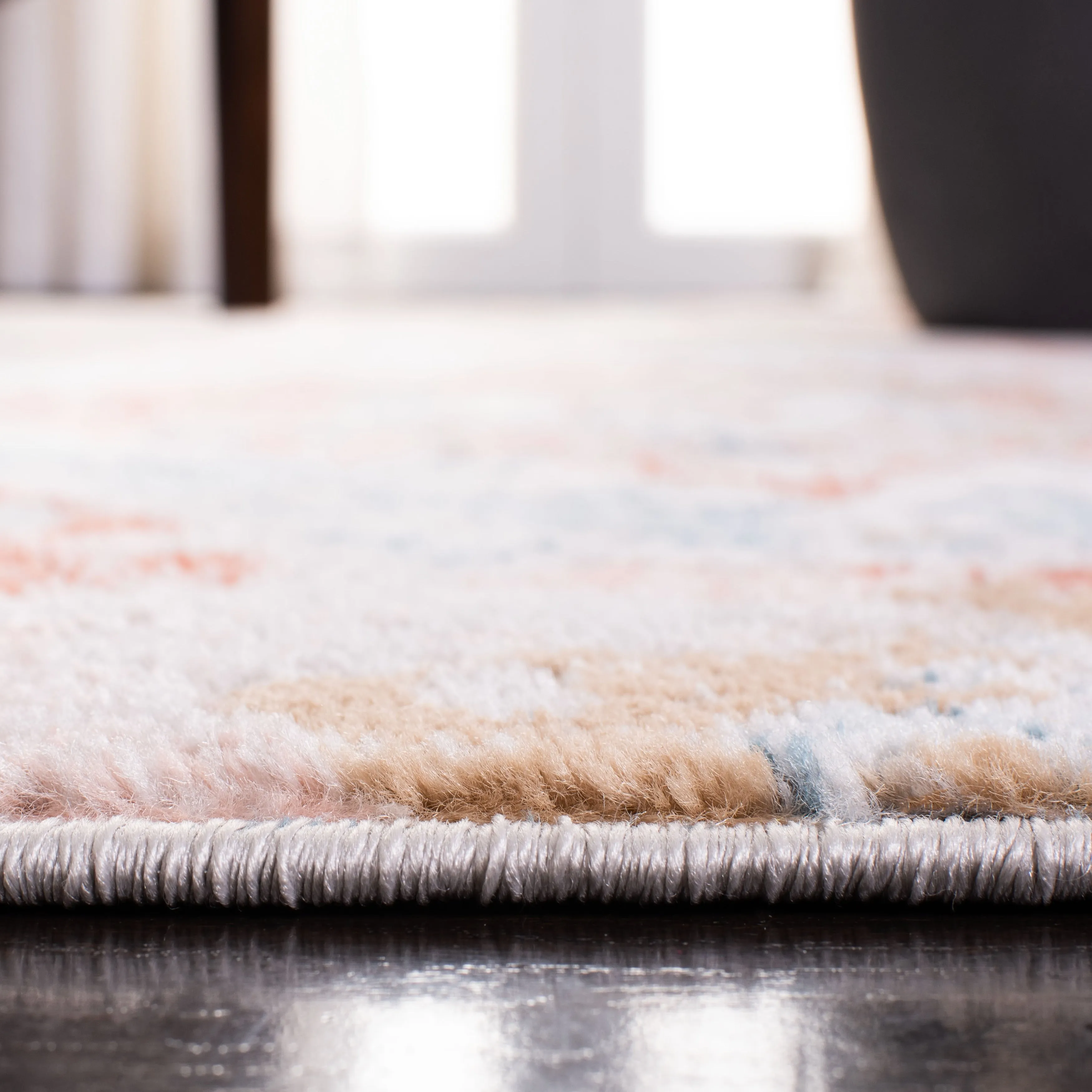 SAFAVIEH Shivan Hessie Boho Rug