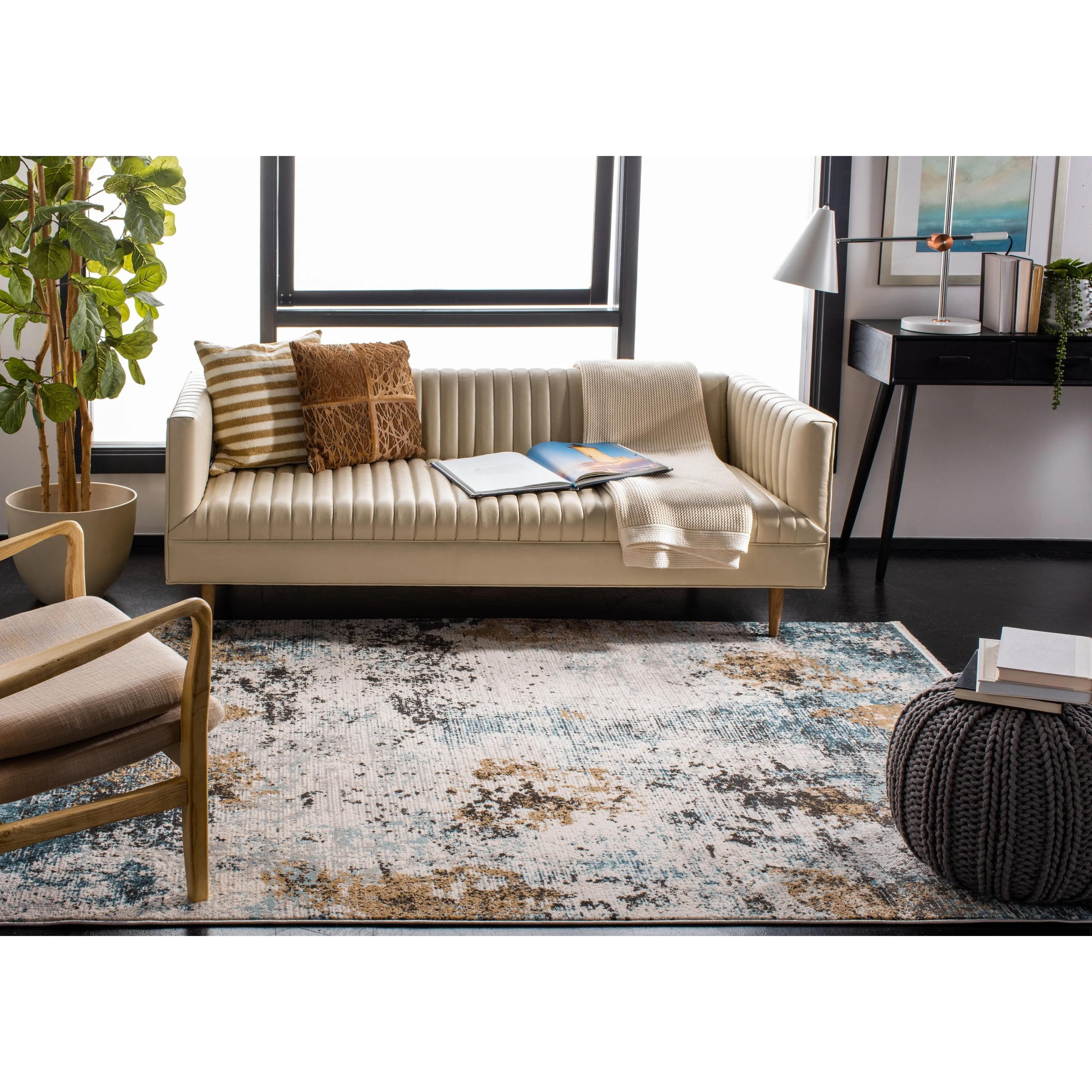 SAFAVIEH Shivan Lauretta Abstract Rug