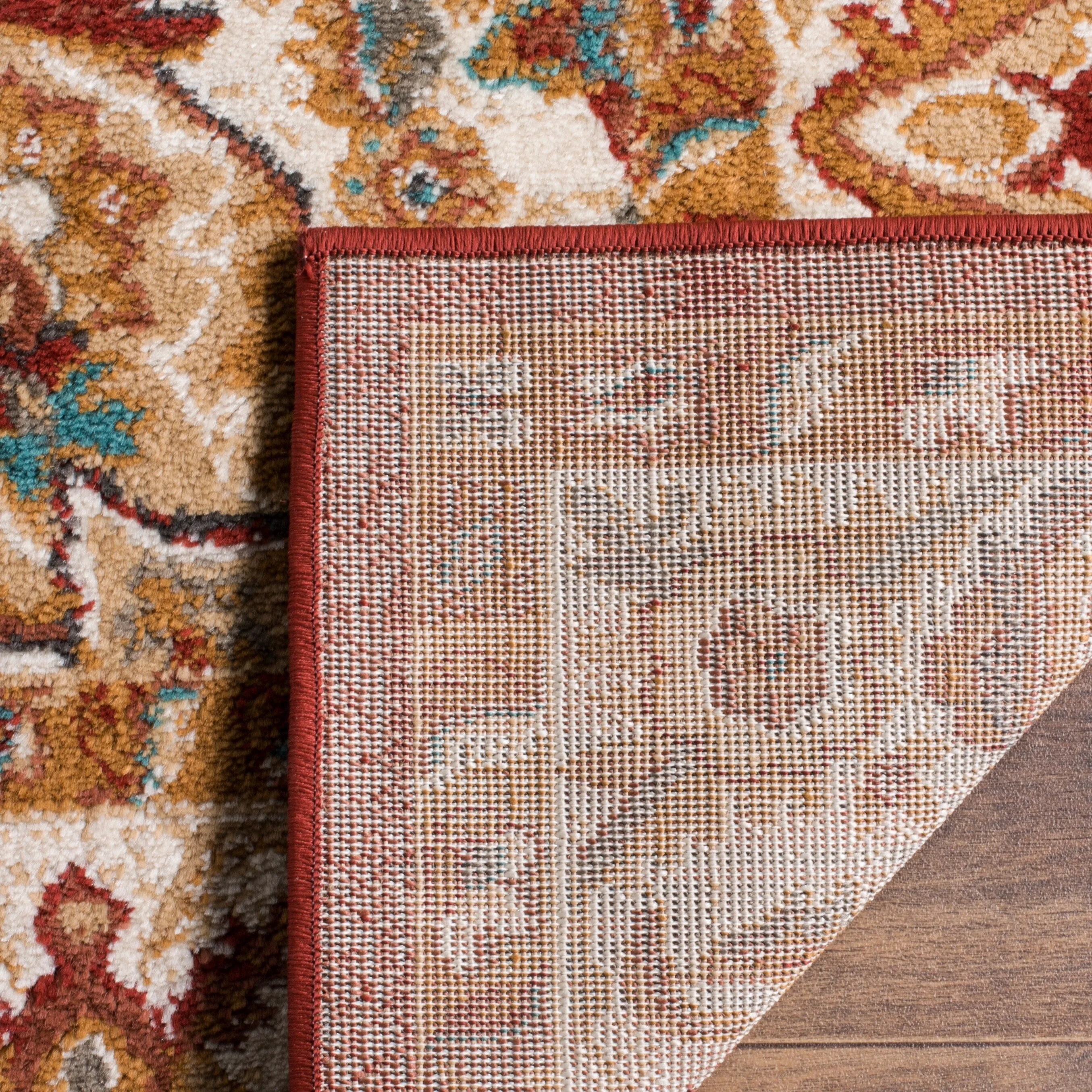 SAFAVIEH Summit Soini Traditional Oriental Rug