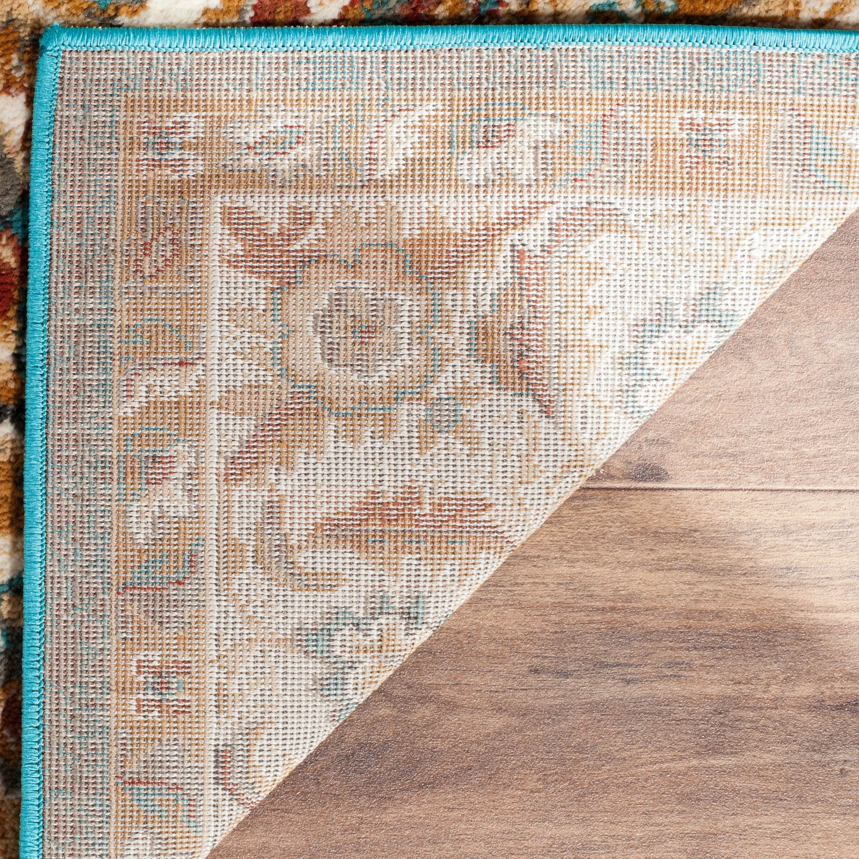 SAFAVIEH Summit Soini Traditional Oriental Rug
