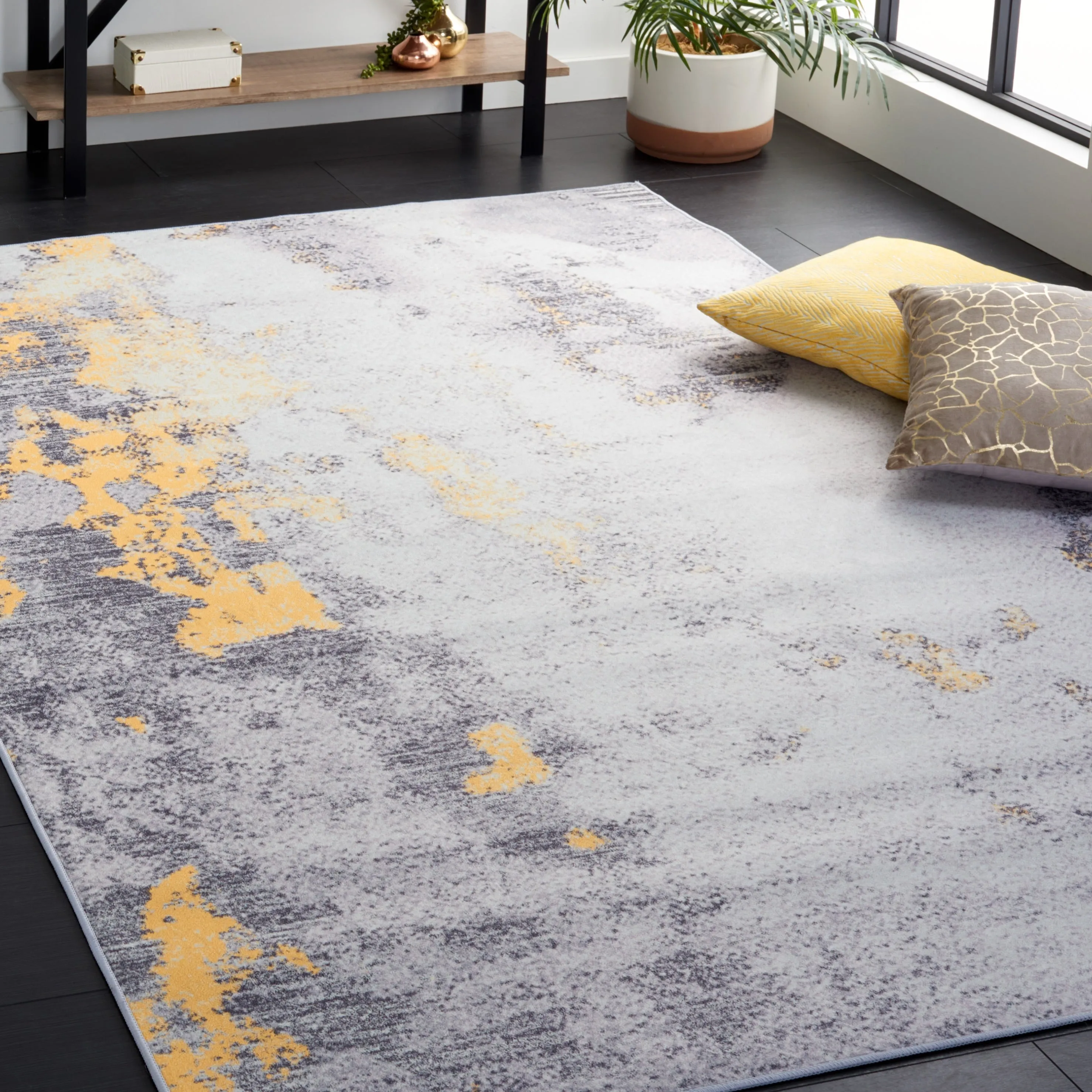 SAFAVIEH Tacoma Machine Washable Slip Resistant Almira Modern Abstract