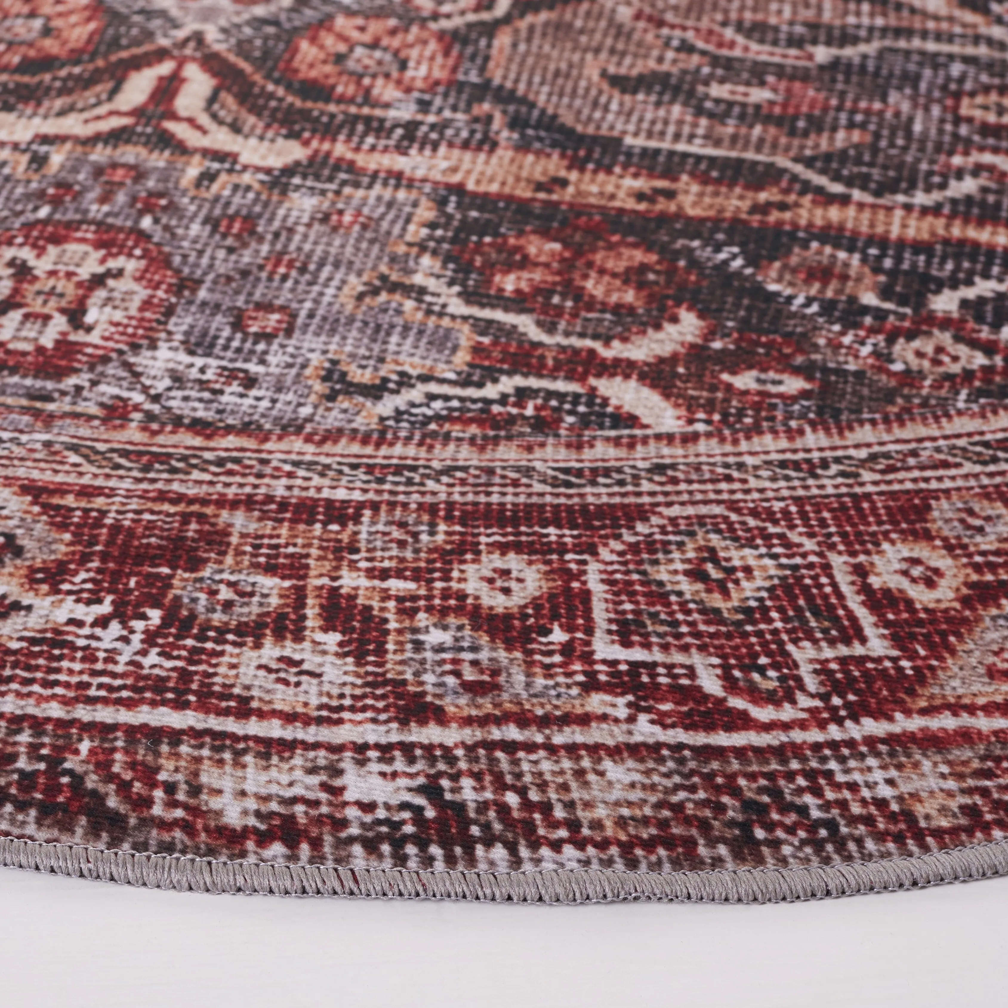 SAFAVIEH Tucson Machine Washable Slip Resistant Antja Oriental Rug