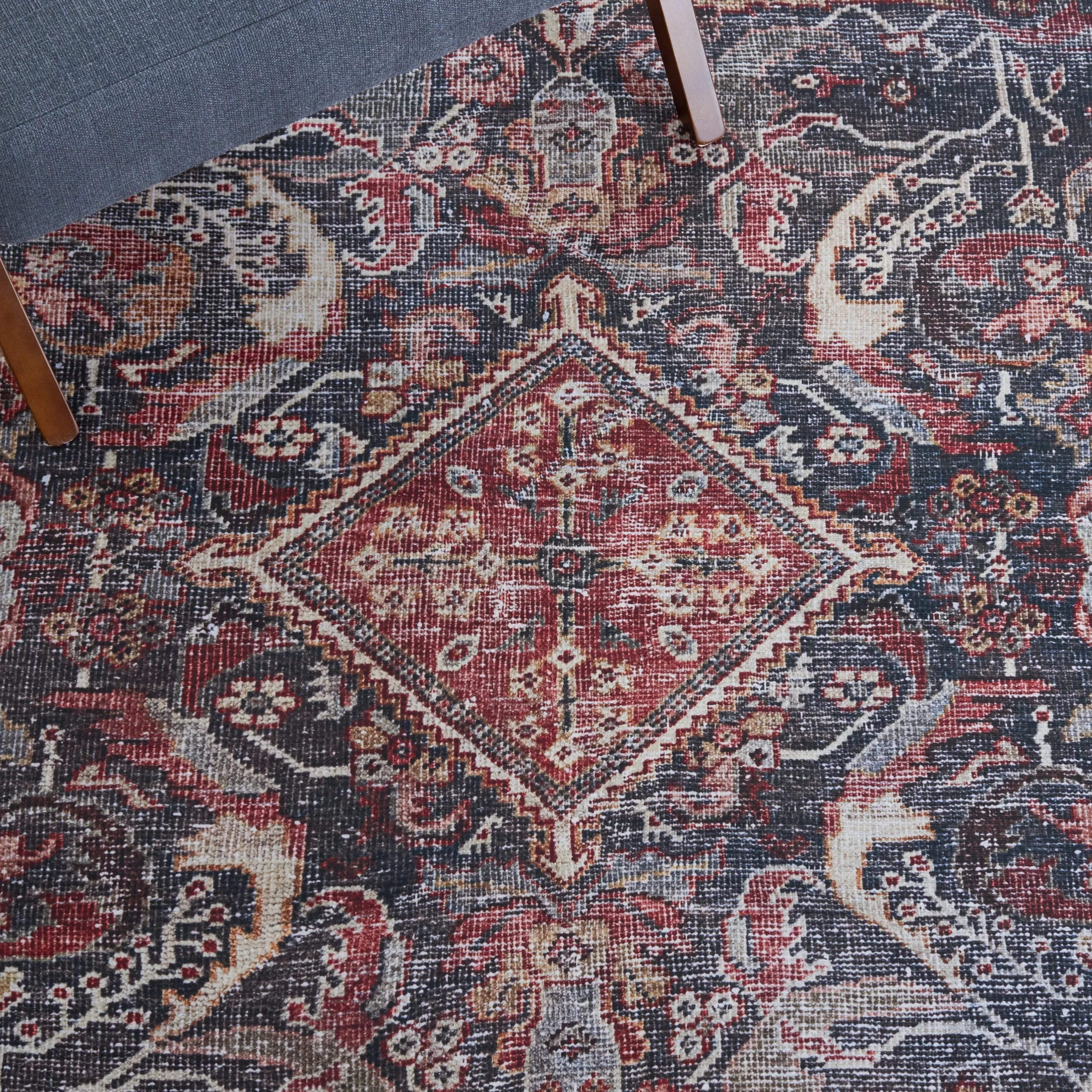 SAFAVIEH Tucson Machine Washable Slip Resistant Antja Oriental Rug