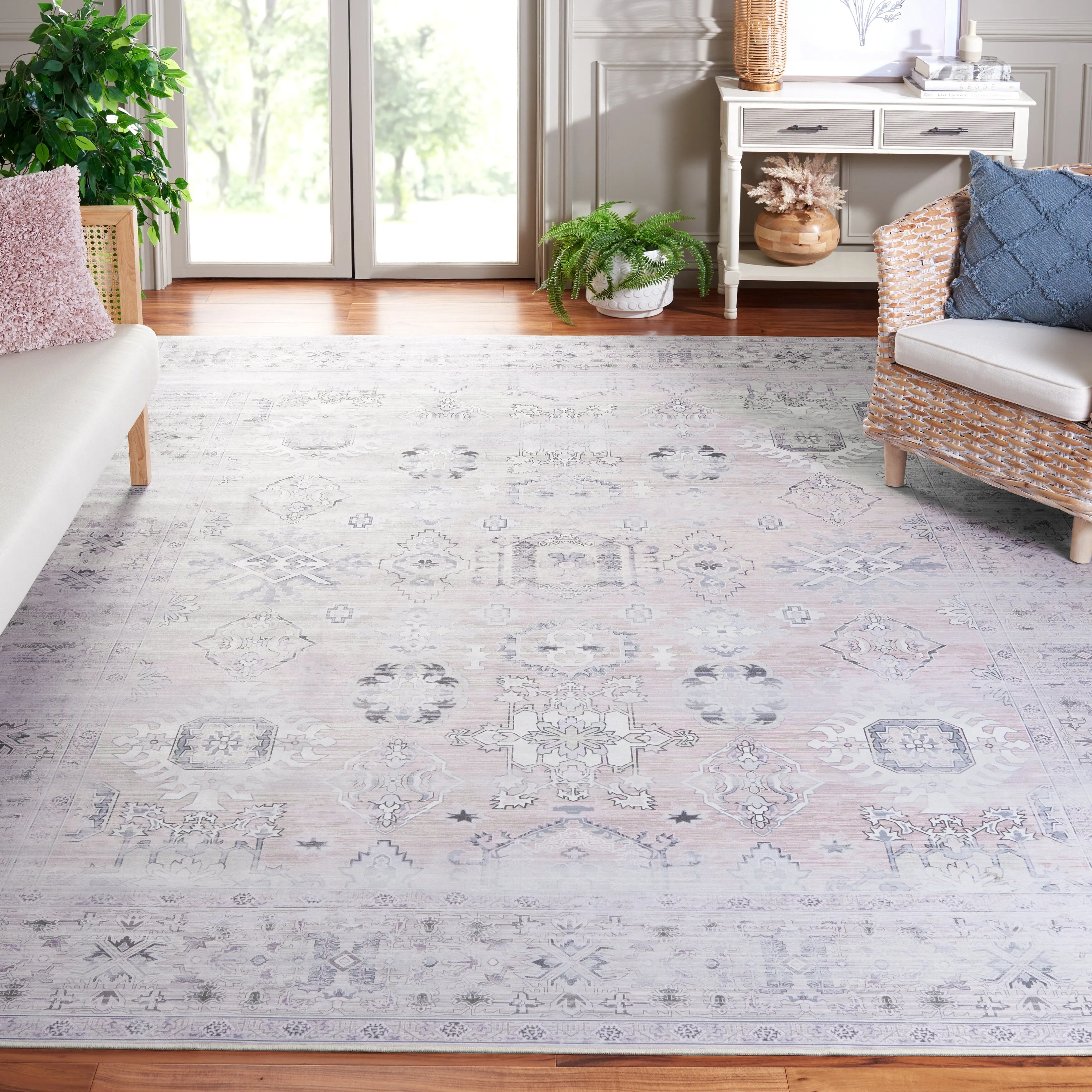 SAFAVIEH Tucson Machine Washable Slip Resistant Dorcas Oriental Medallion