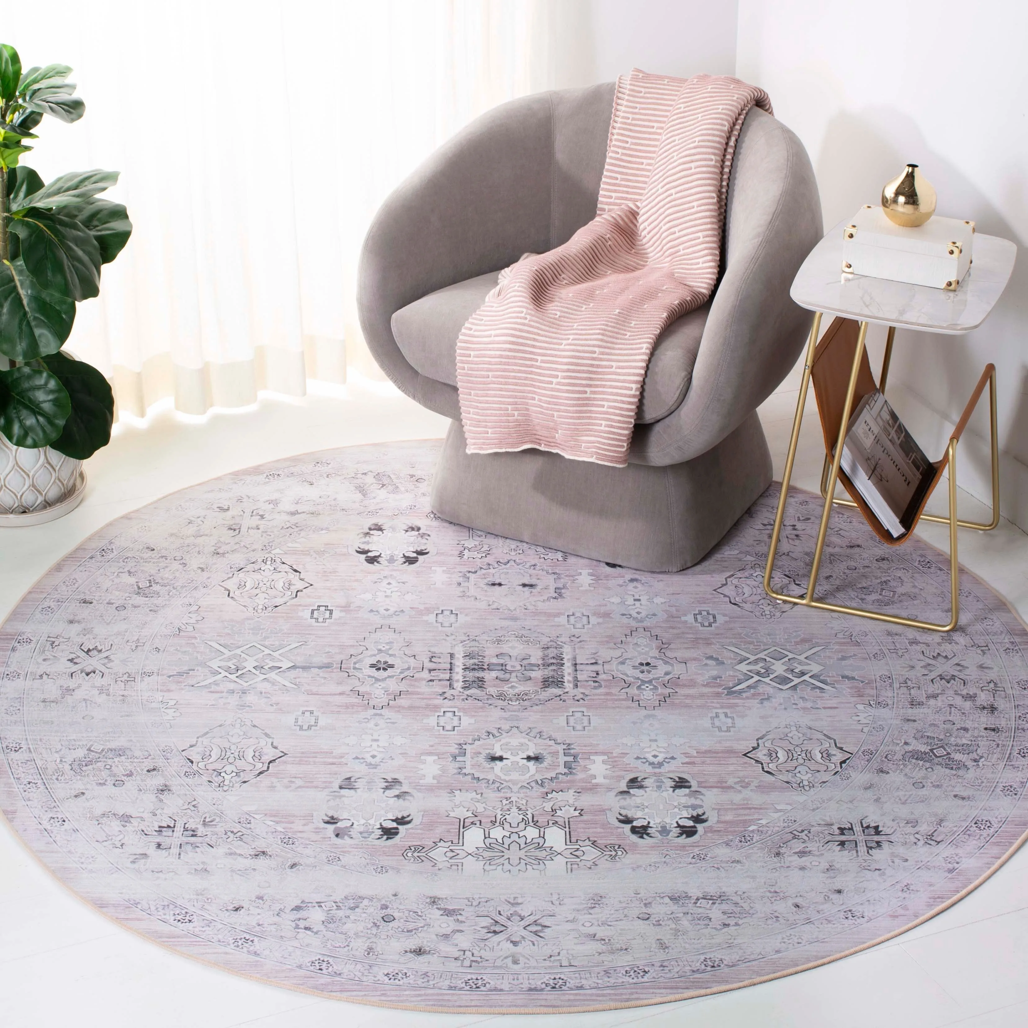 SAFAVIEH Tucson Machine Washable Slip Resistant Dorcas Oriental Medallion