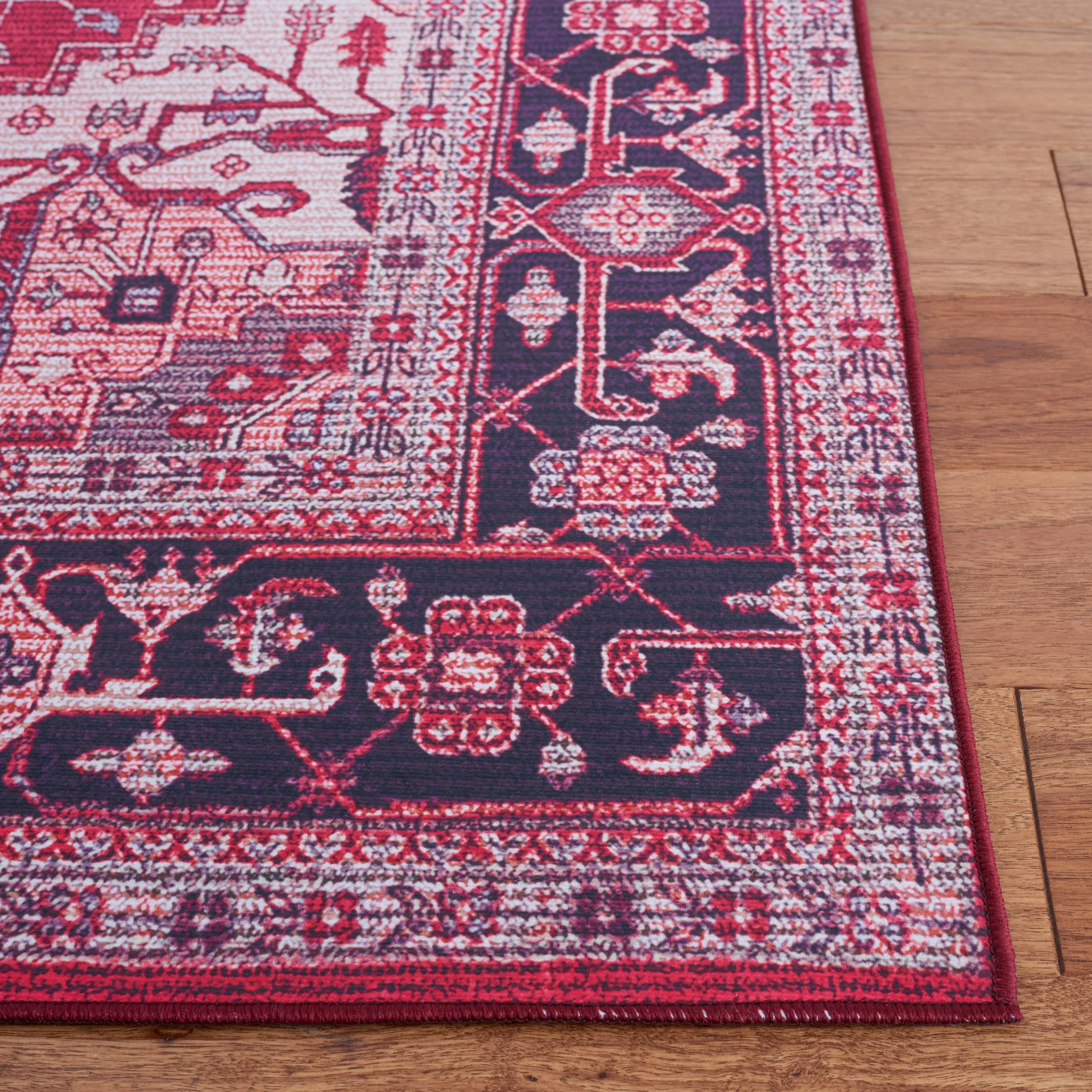 SAFAVIEH Tucson Machine Washable Slip Resistant Emmer Traditional Rug