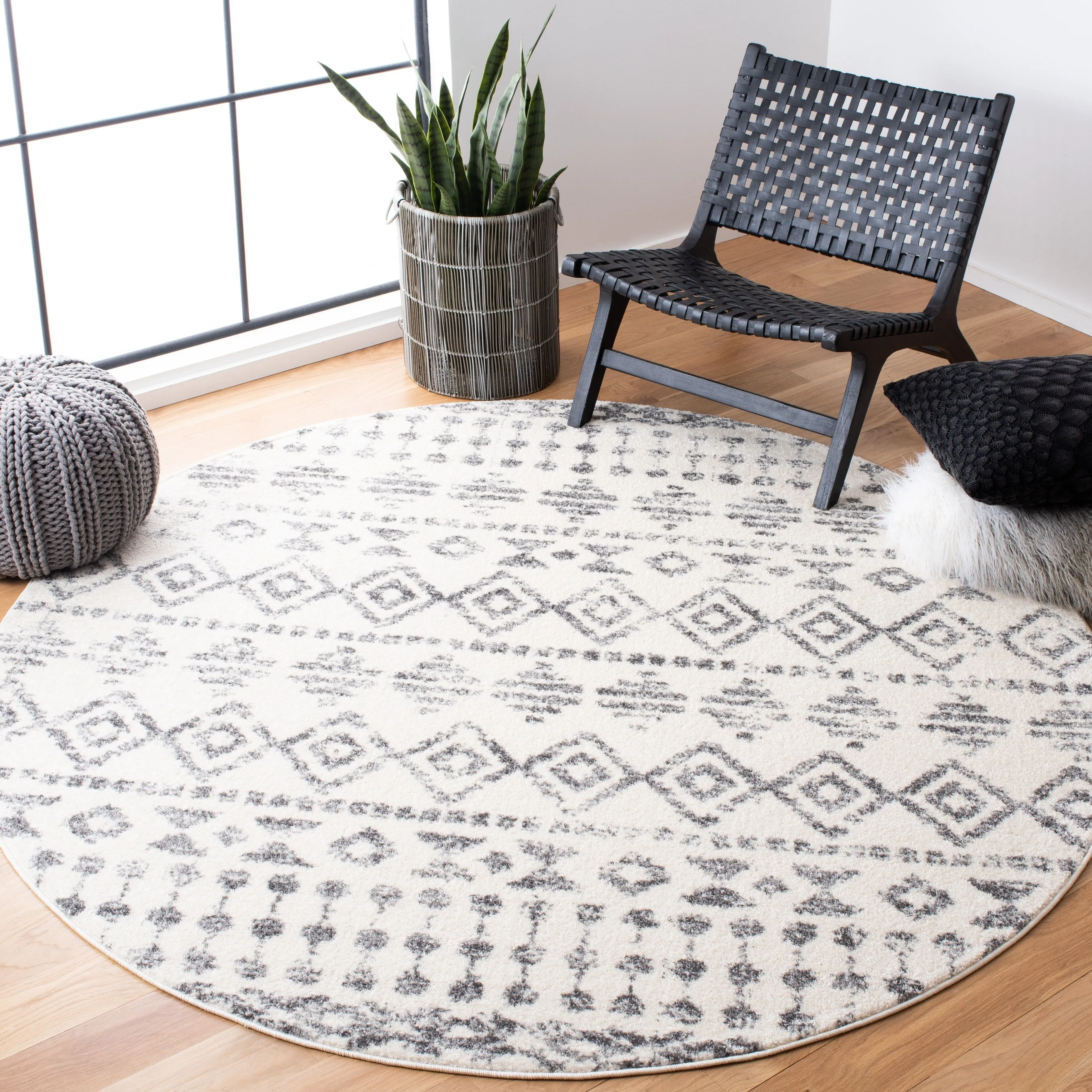 SAFAVIEH Tulum Cerstin Moroccan Boho Distressed Rug